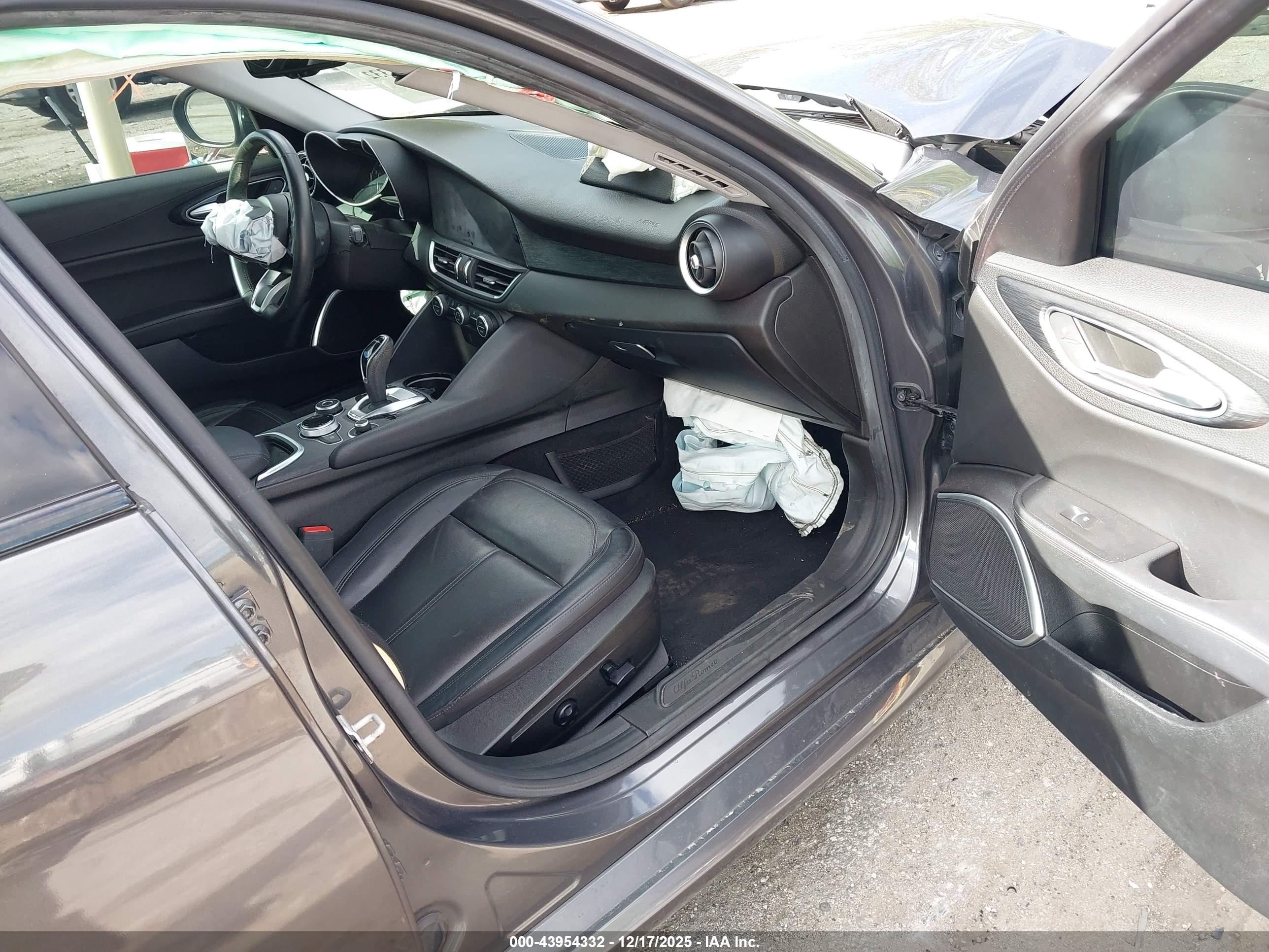 ALFA ROMEO image 5