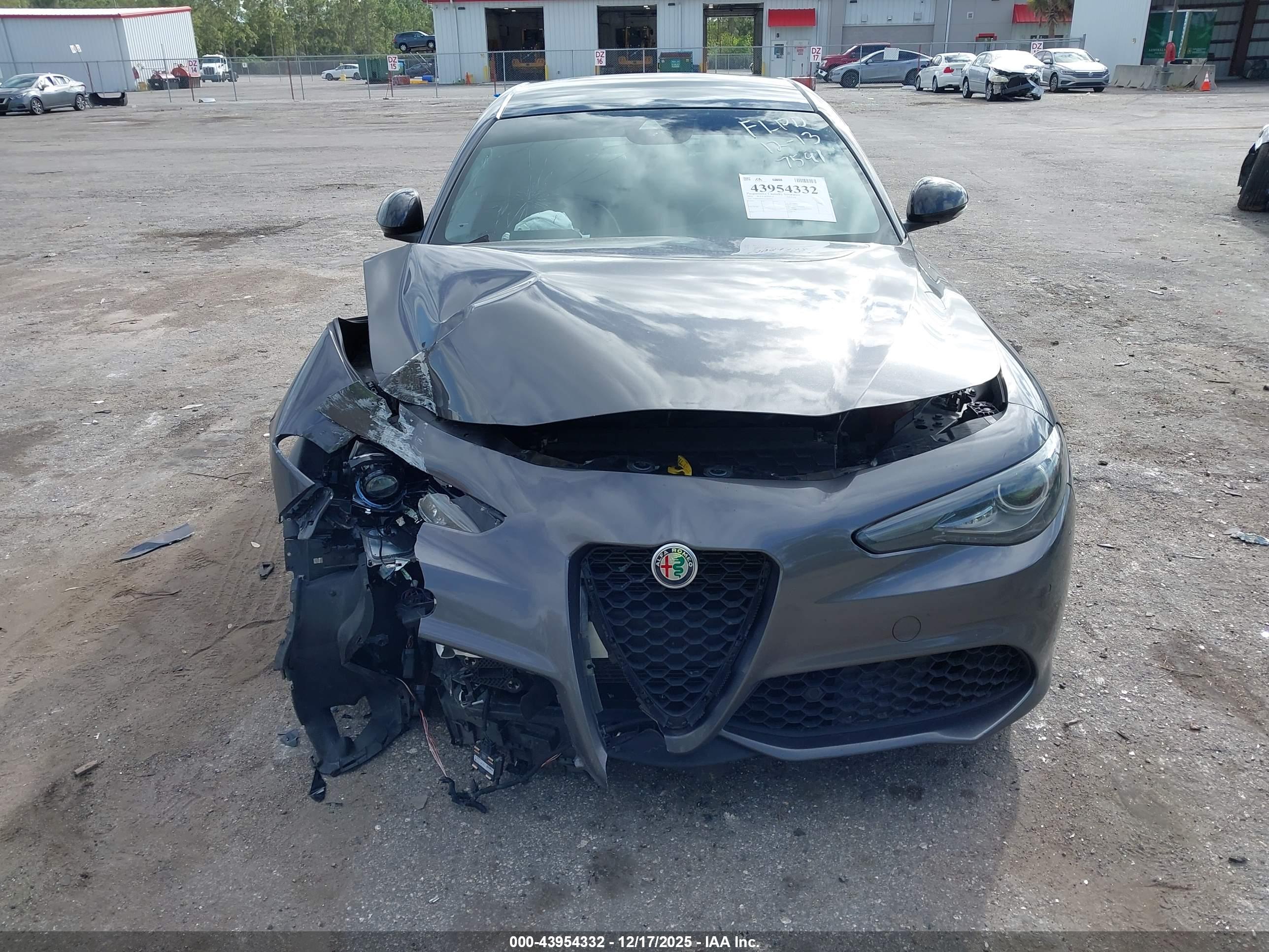 ALFA ROMEO image 6