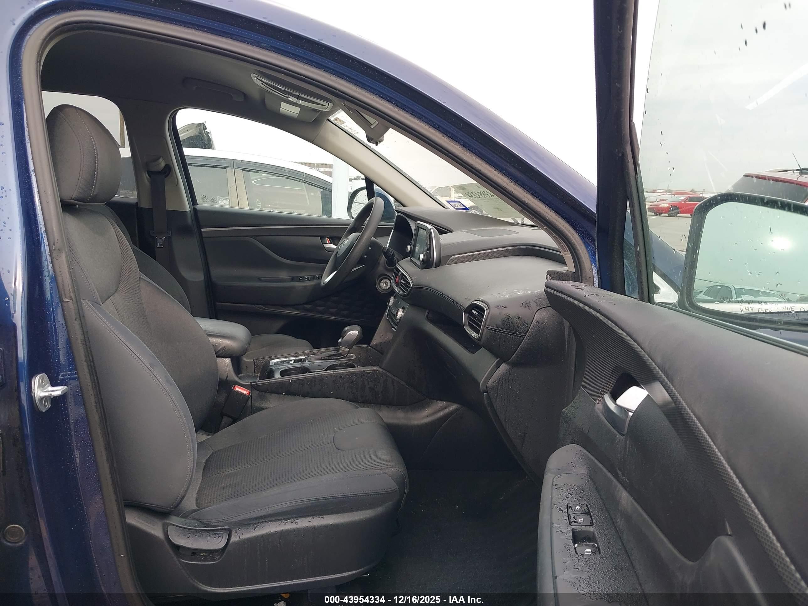 HYUNDAI SANTA image 5