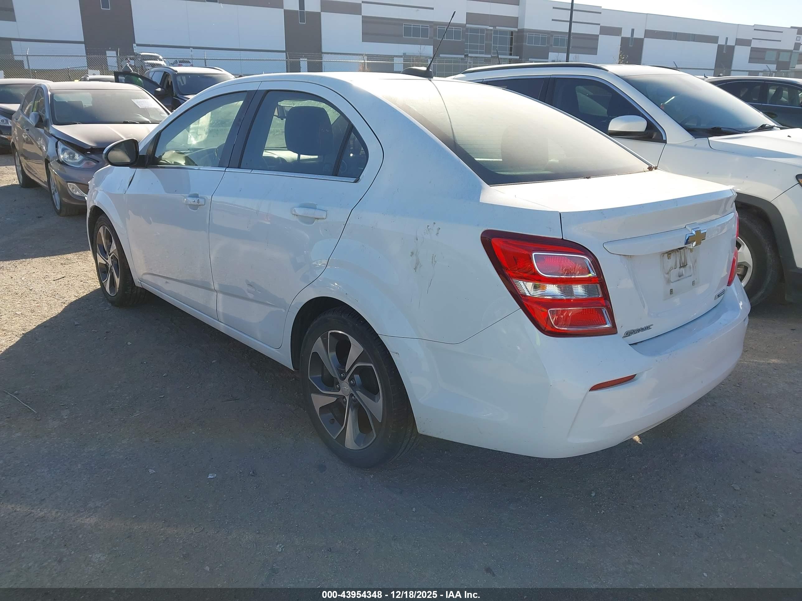 CHEVROLET SONIC image 3