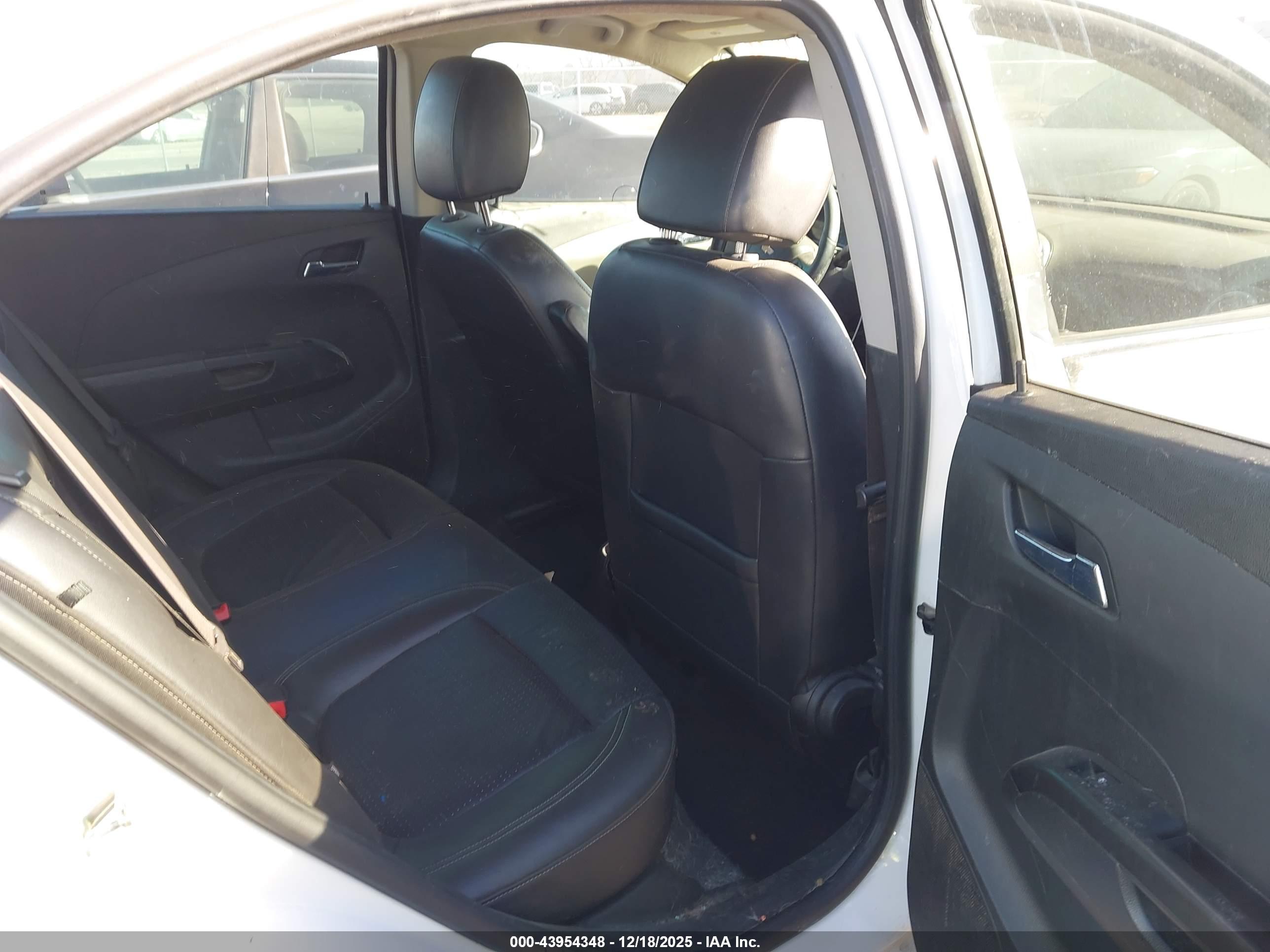 CHEVROLET SONIC image 8