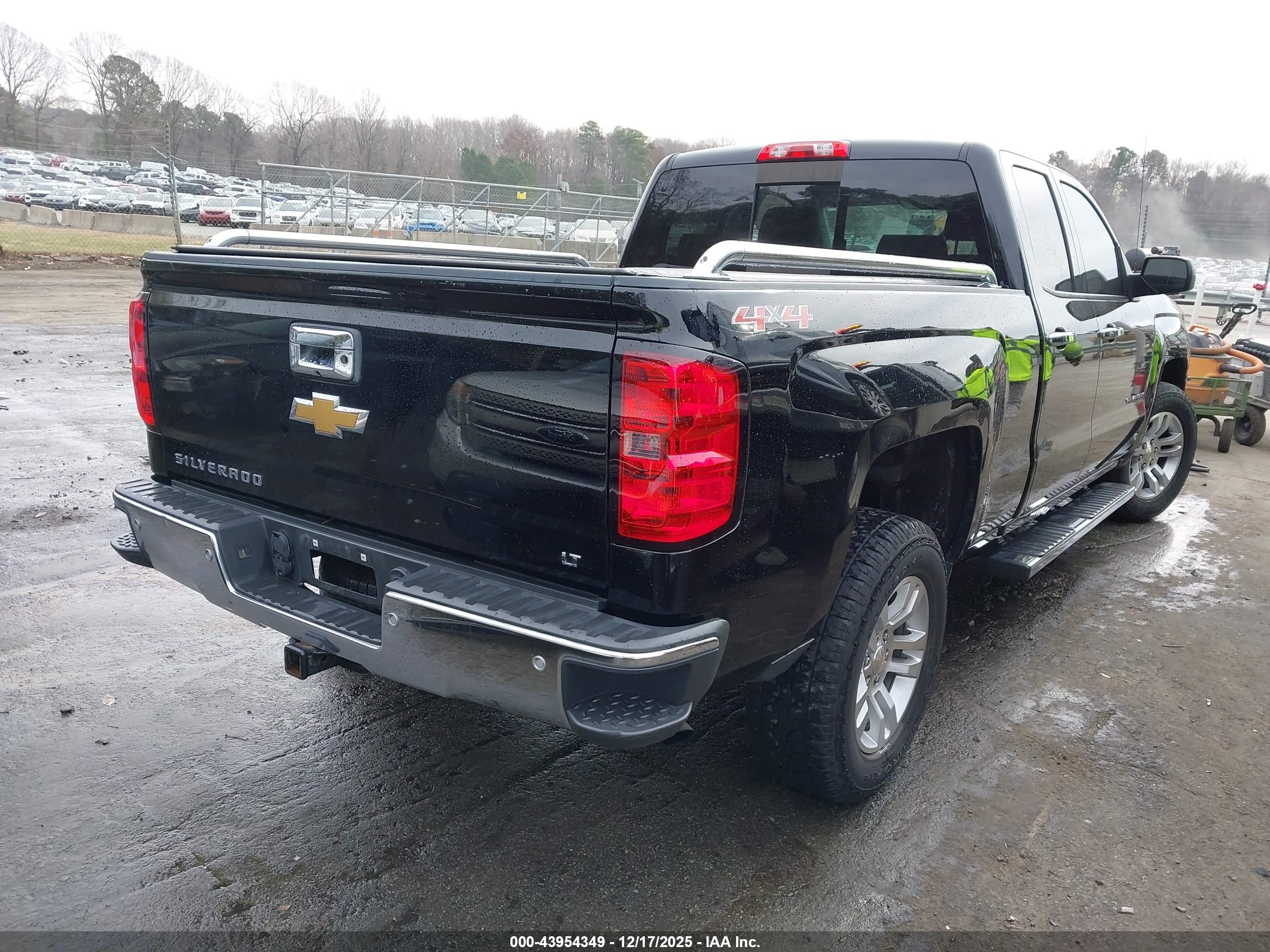 CHEVROLET SILVERADO image 4