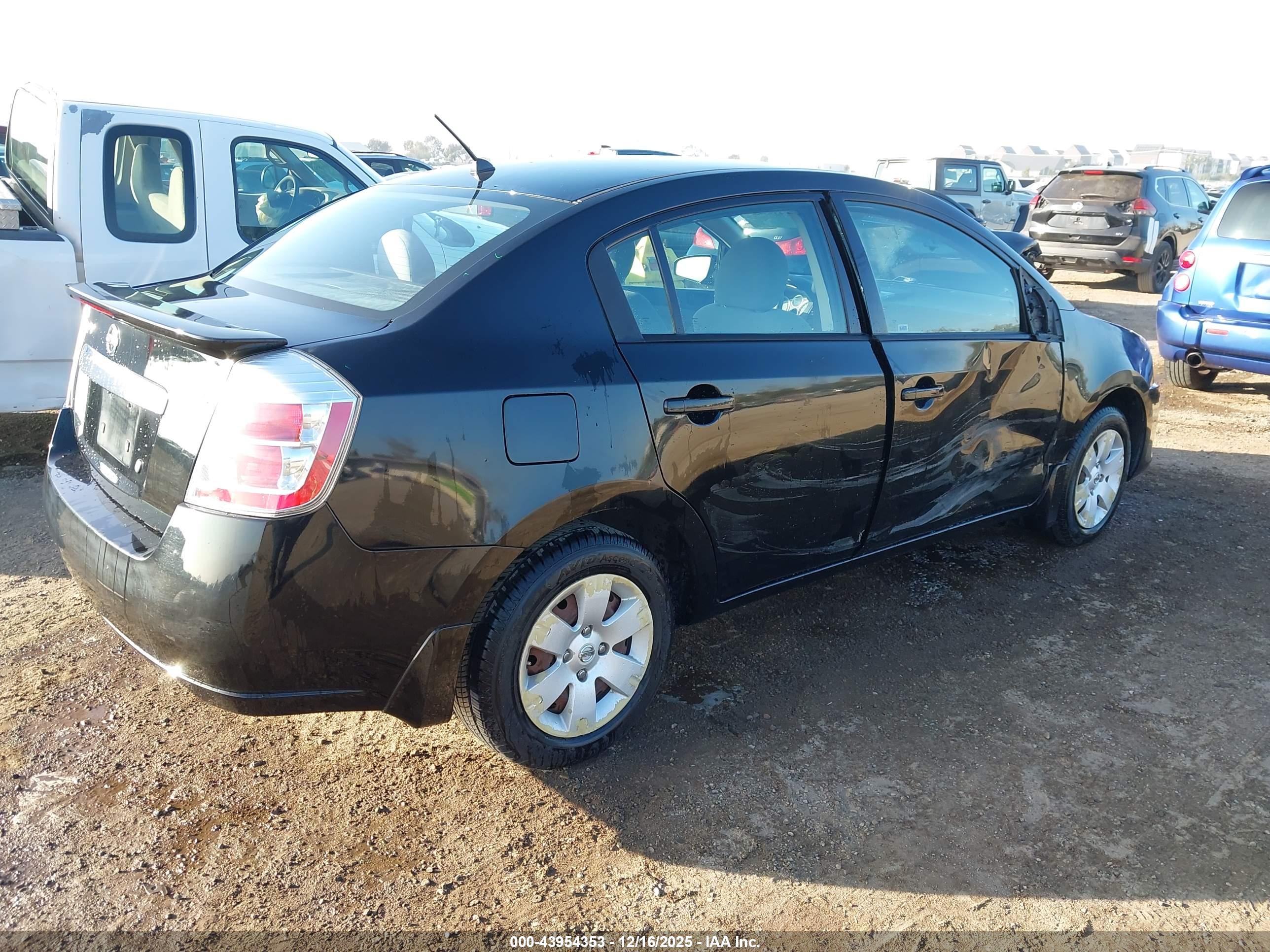 NISSAN SENTRA image 4