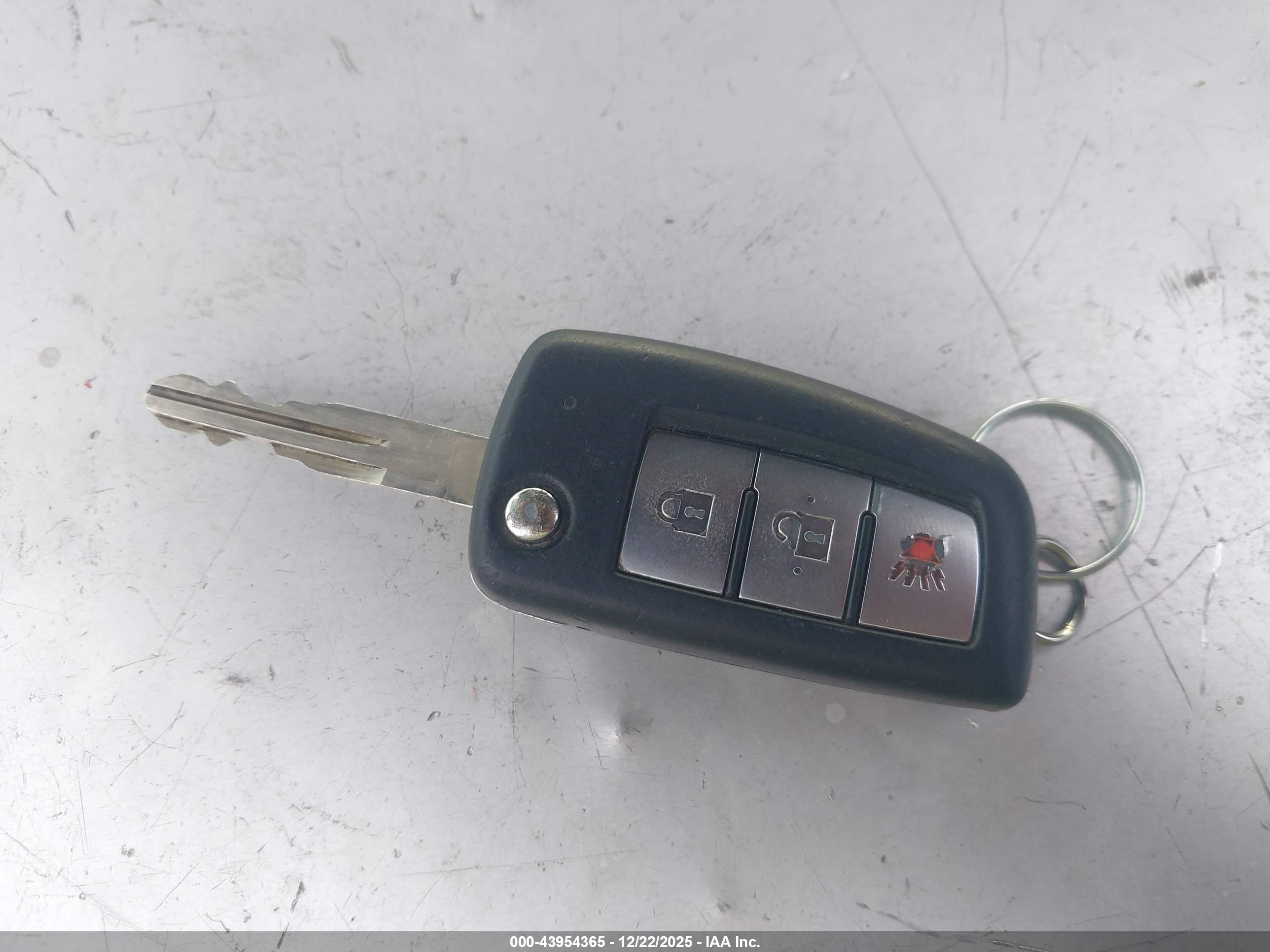 NISSAN ROGUE image 11