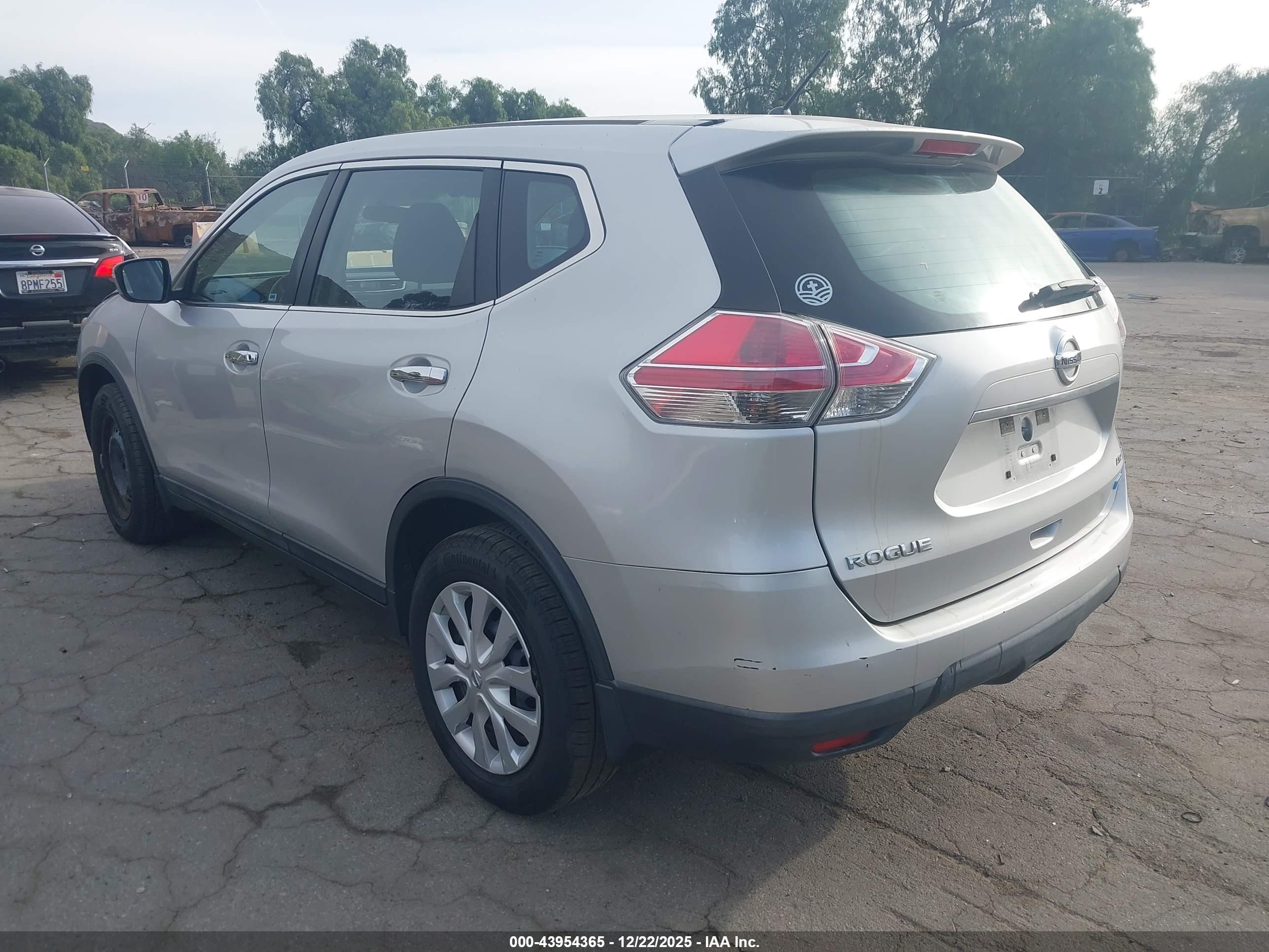 NISSAN ROGUE image 3
