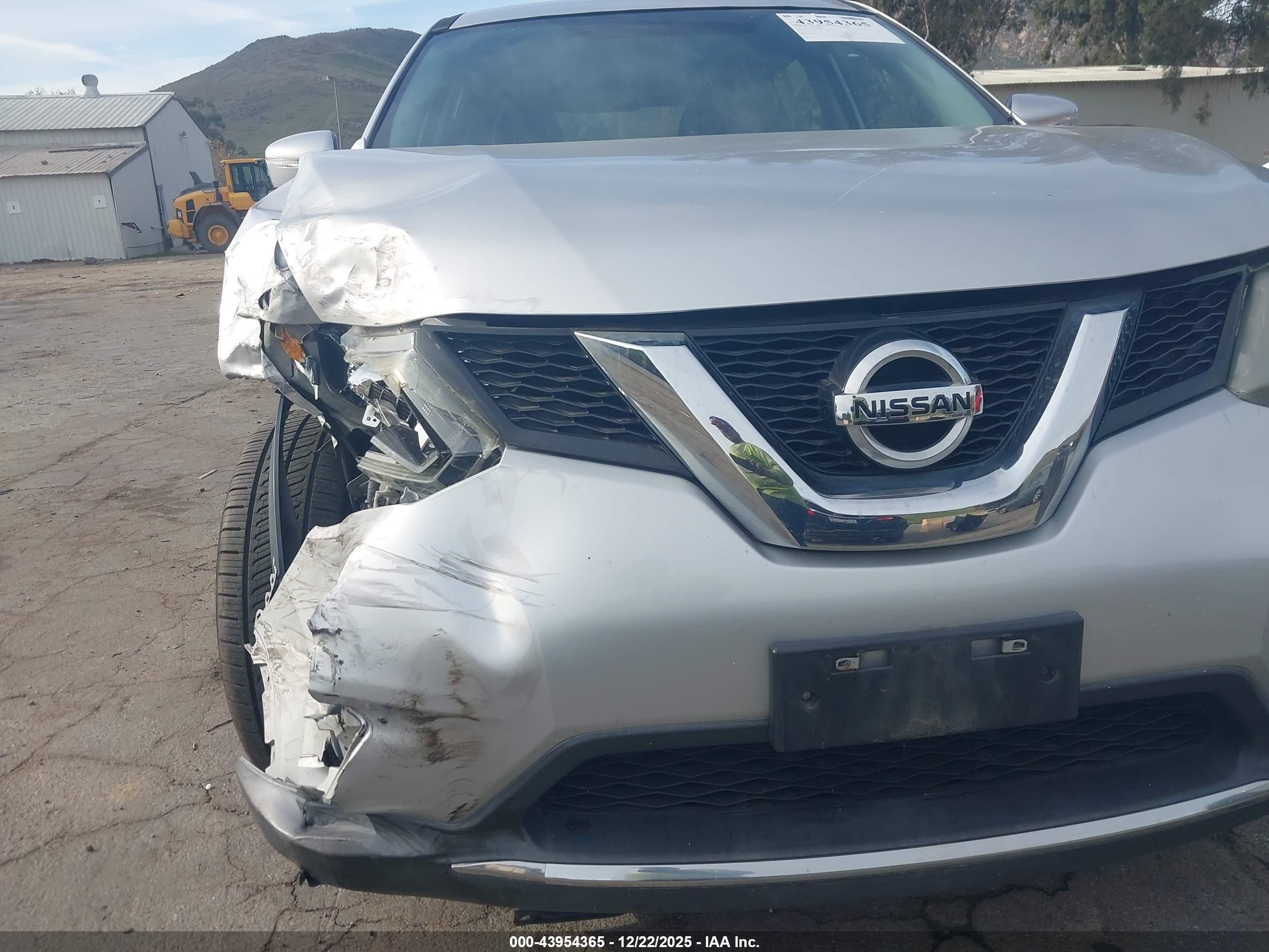 NISSAN ROGUE image 6