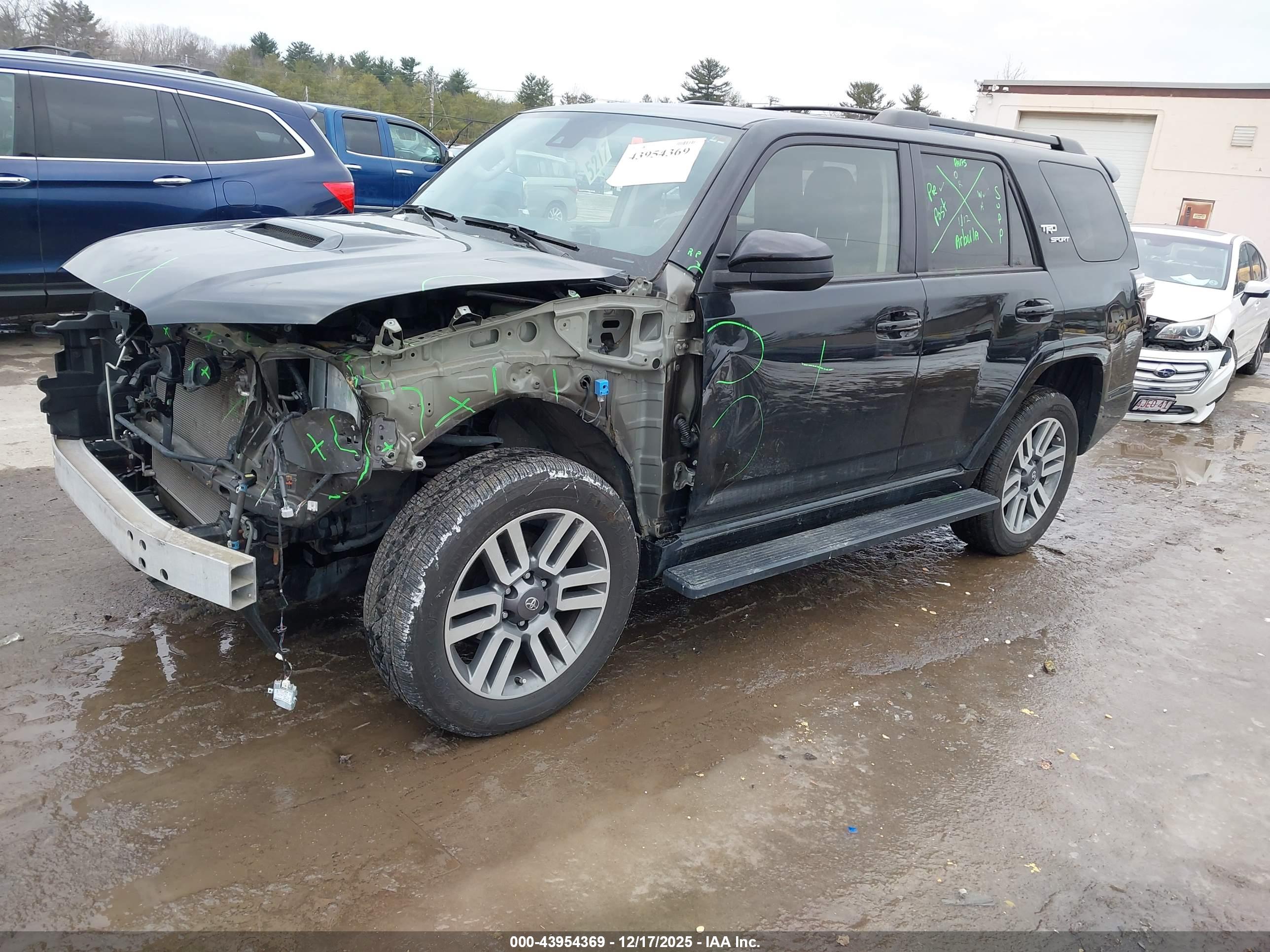 TOYOTA 4RUNNER image 2