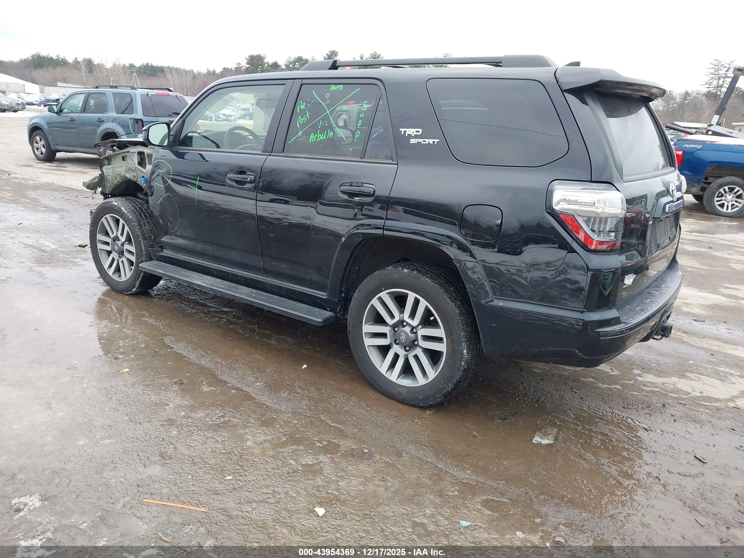 TOYOTA 4RUNNER image 3