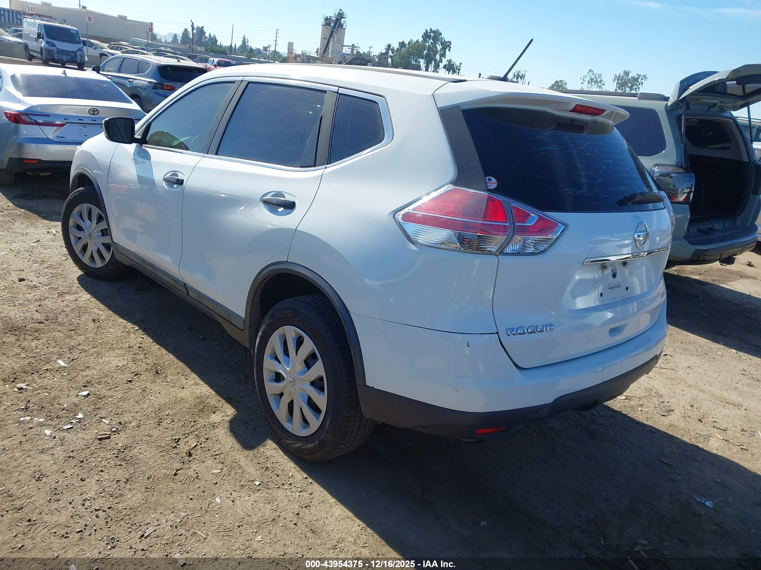 NISSAN ROGUE image 3