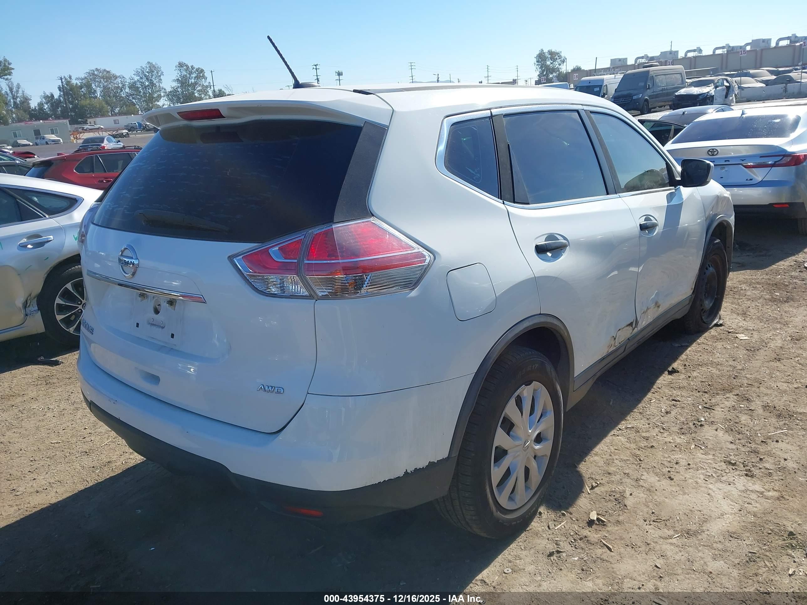NISSAN ROGUE image 4