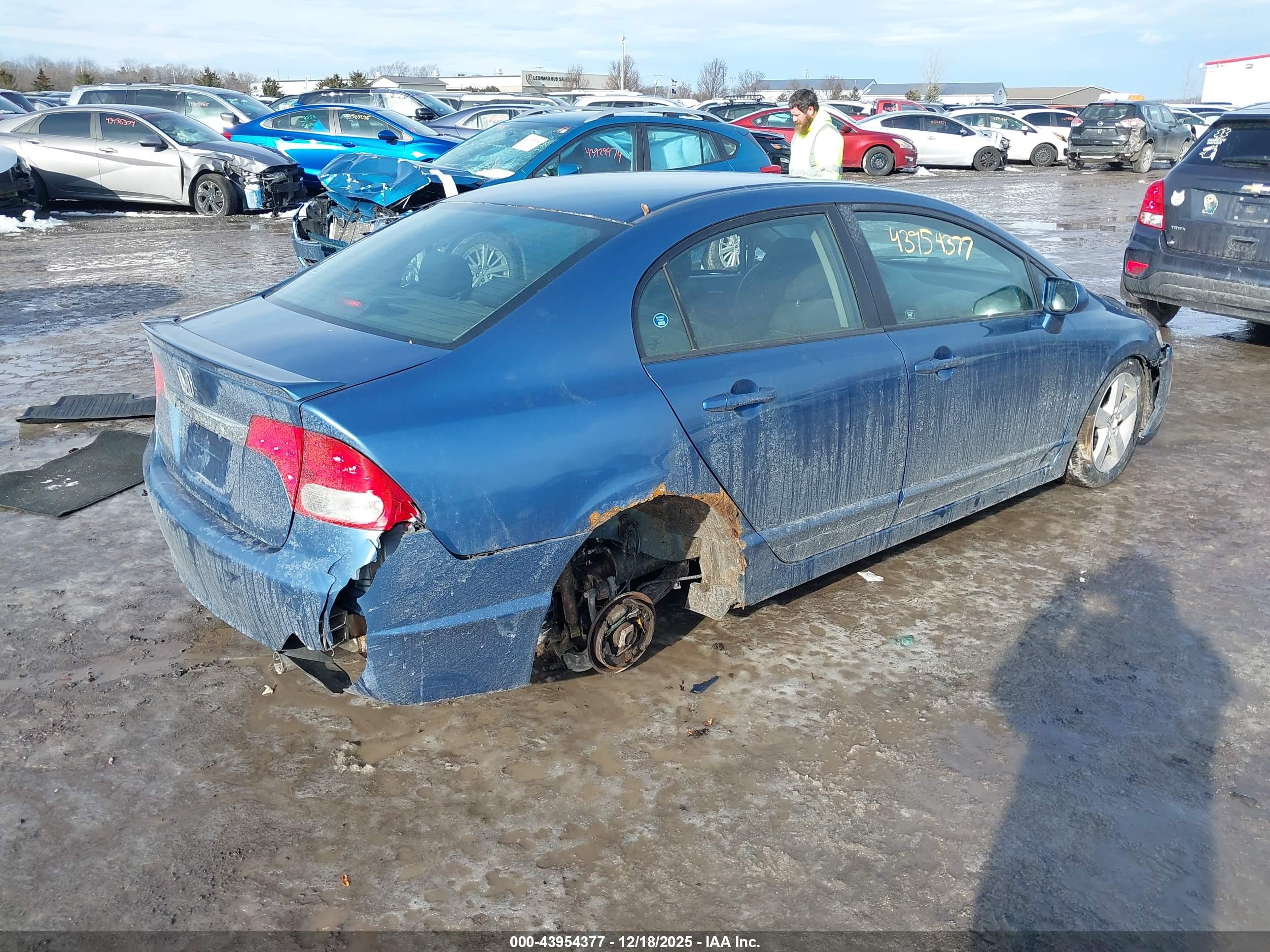 HONDA CIVIC image 4