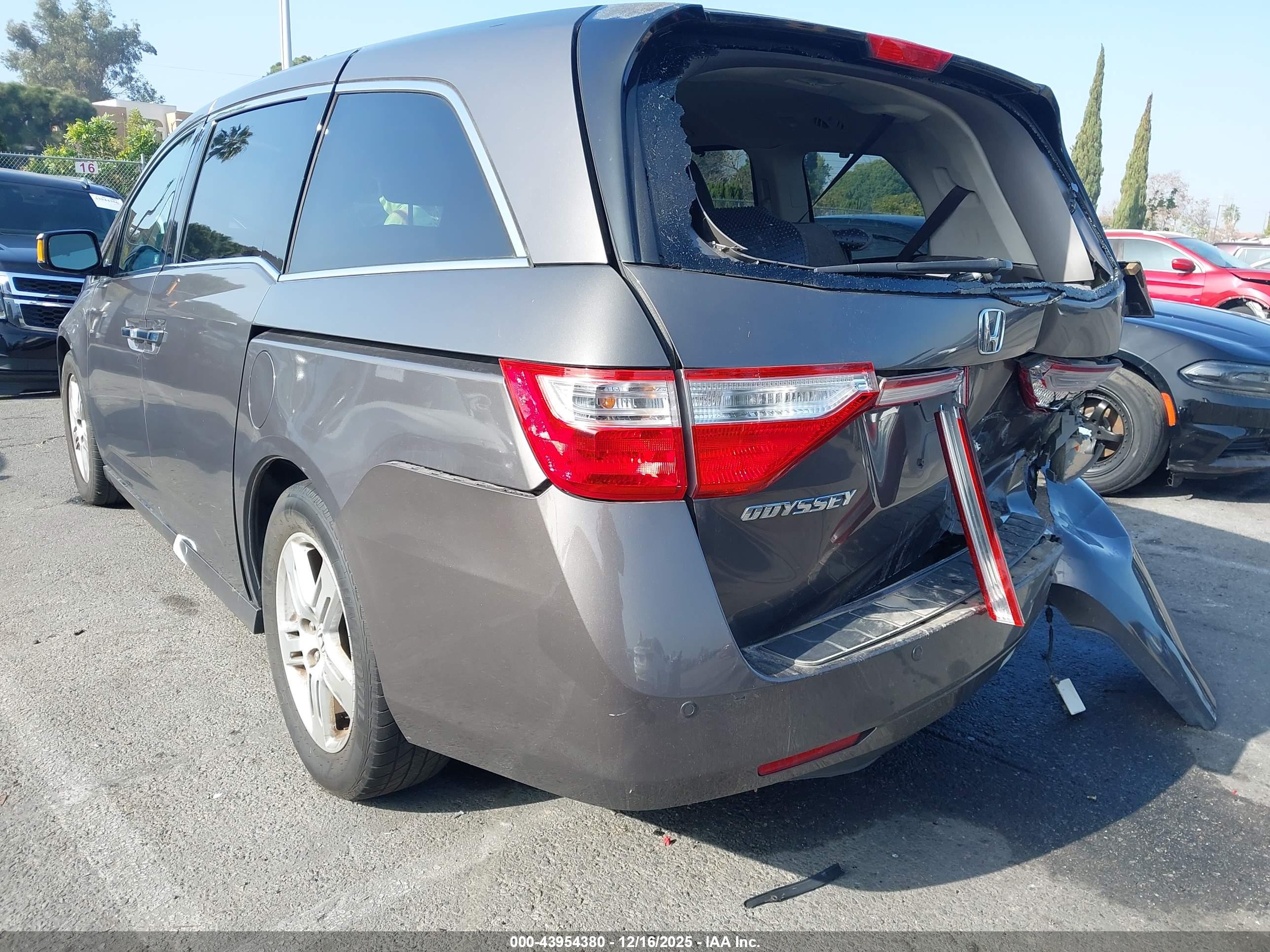 HONDA ODYSSEY image 3