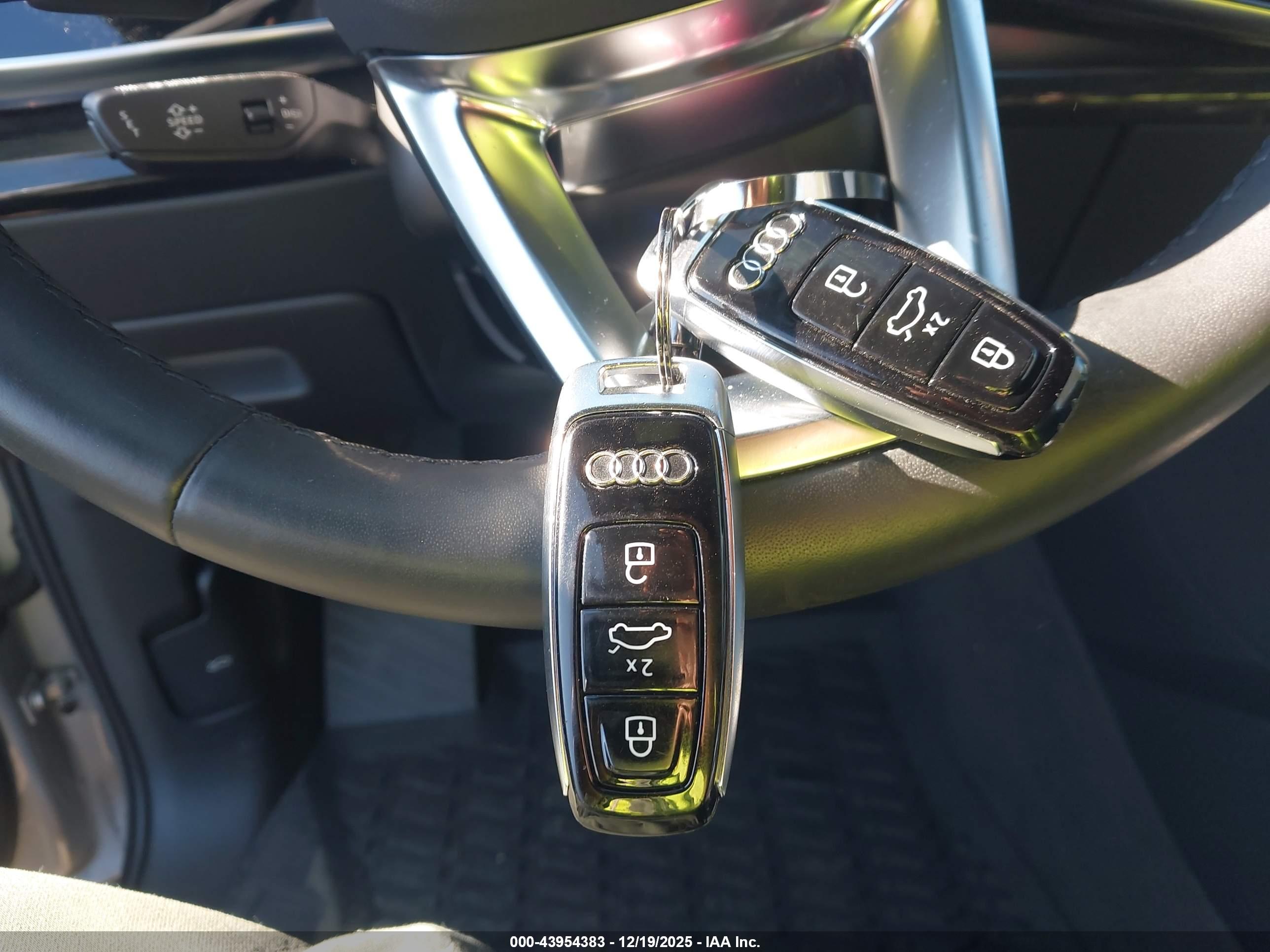 AUDI Q7 image 11