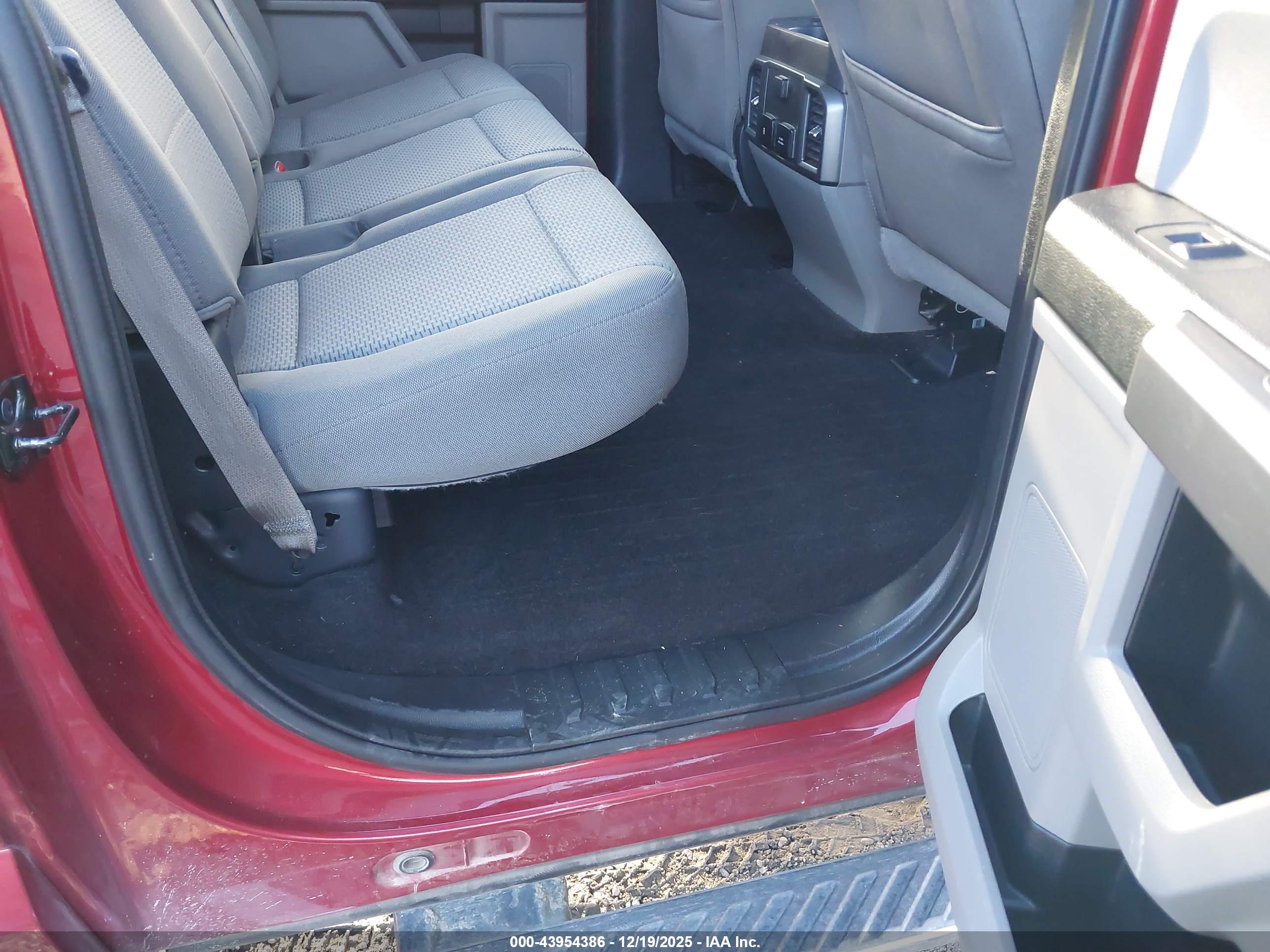 FORD F-150 image 8
