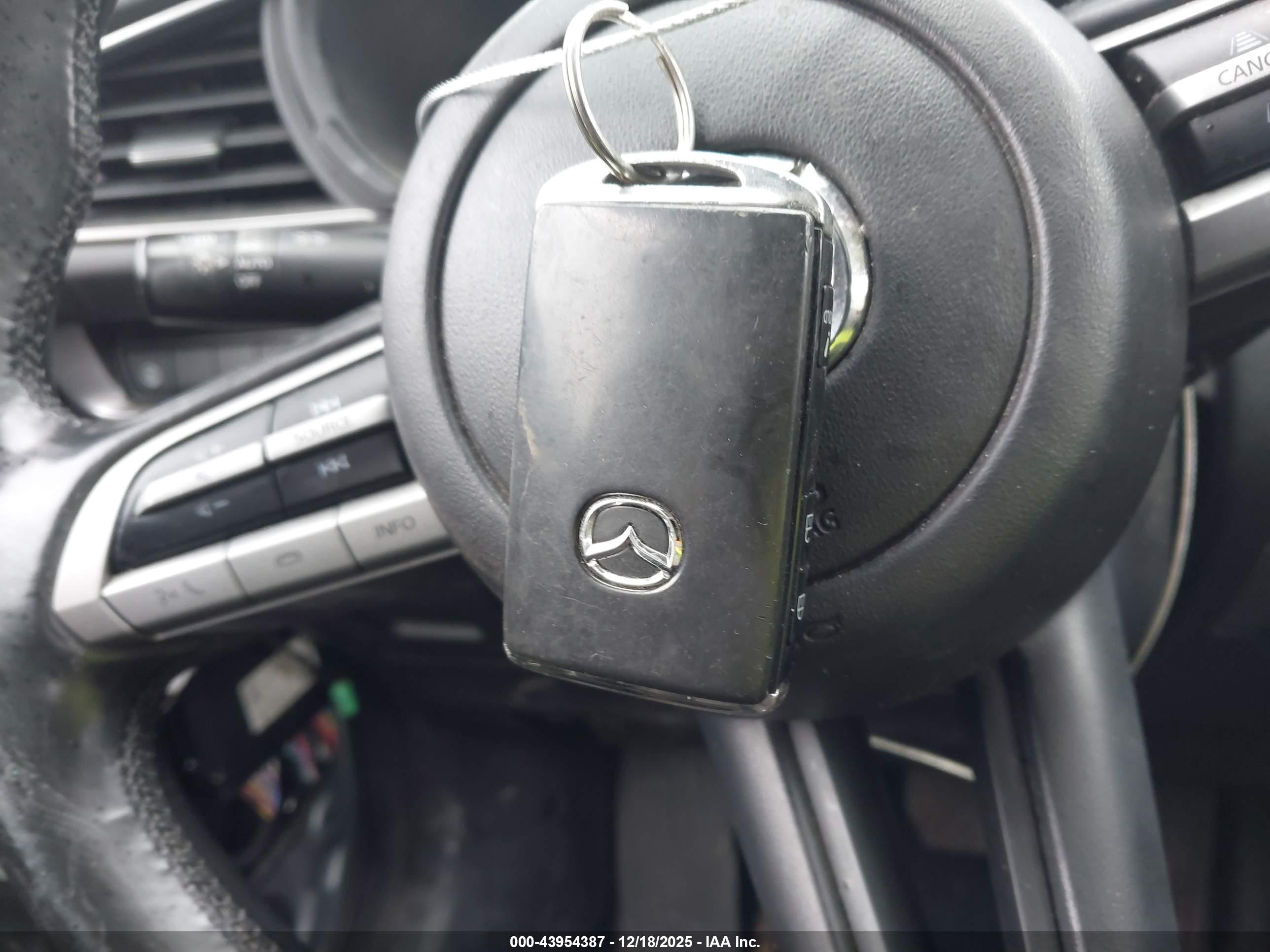 MAZDA CX-30 image 11