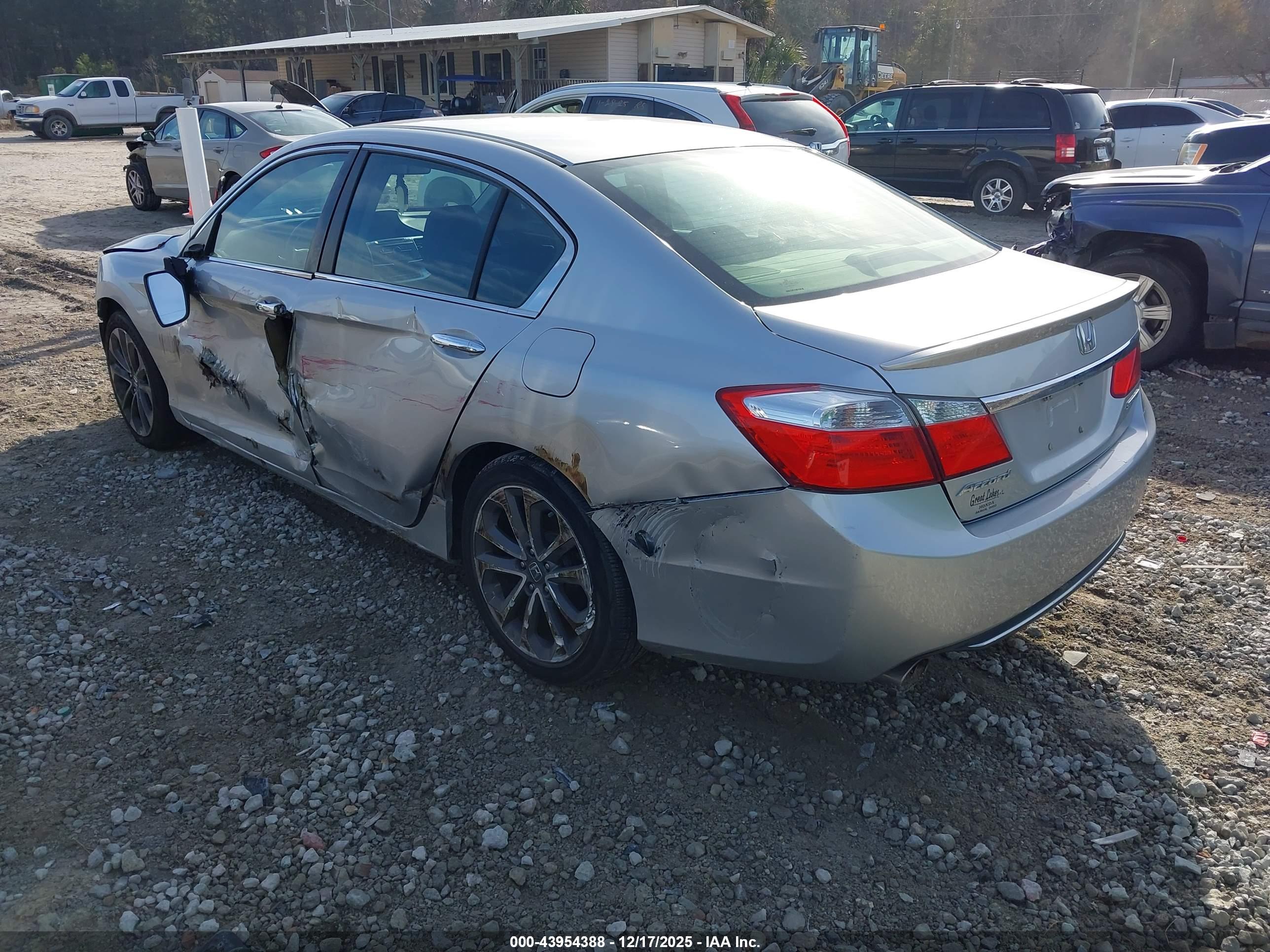HONDA ACCORD image 3