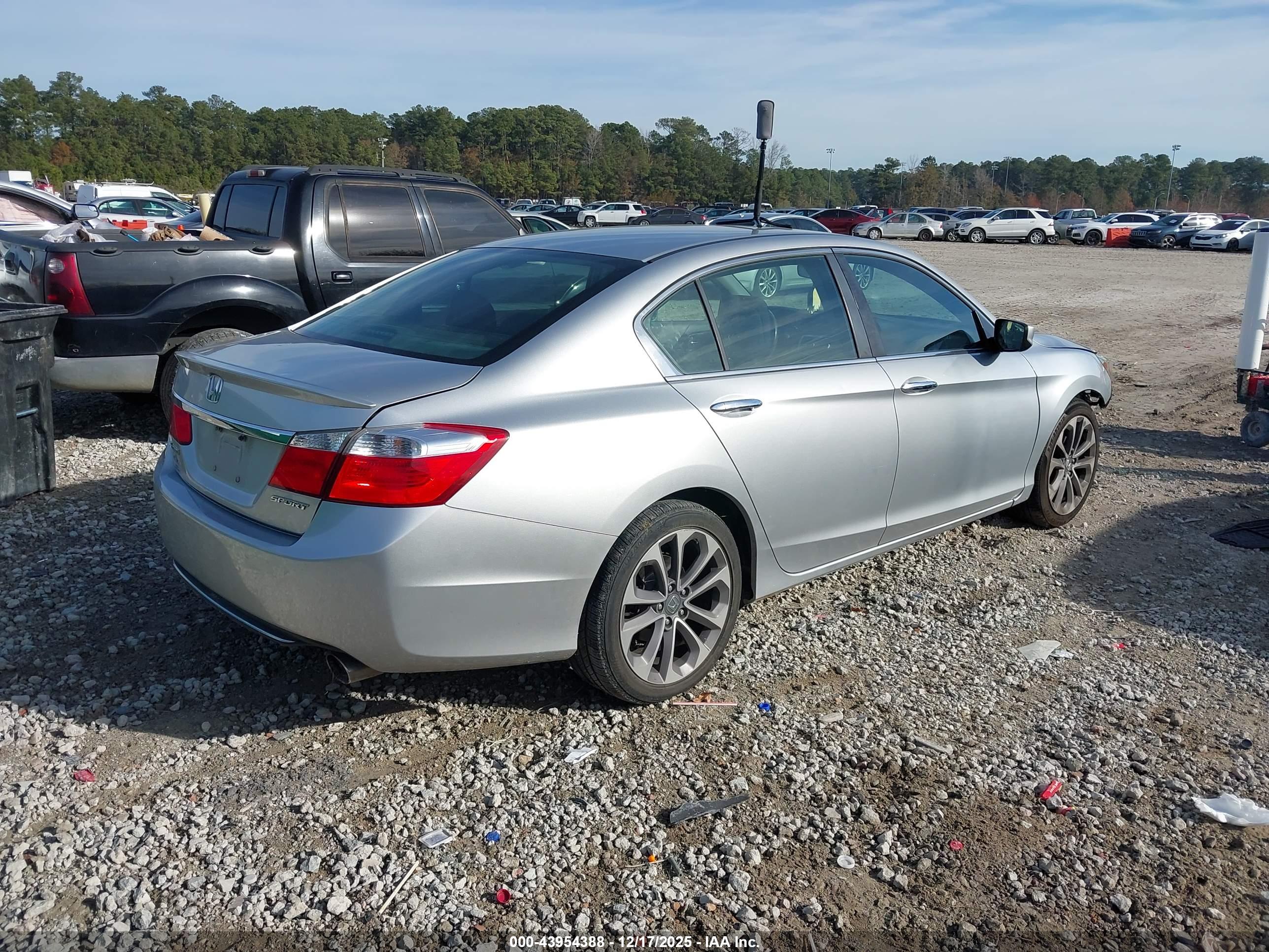 HONDA ACCORD image 4