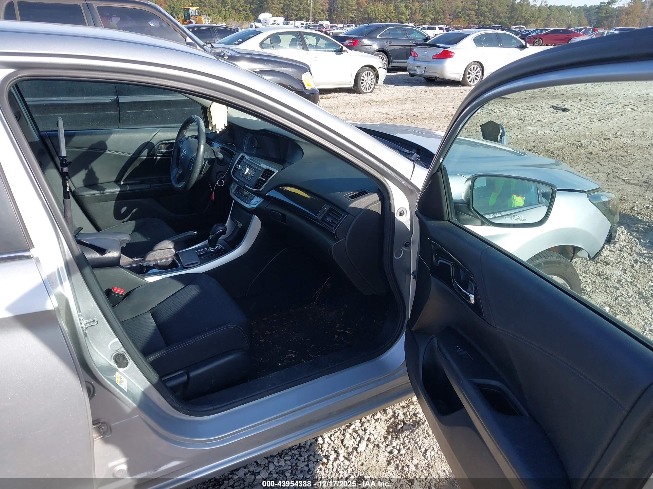 HONDA ACCORD image 5