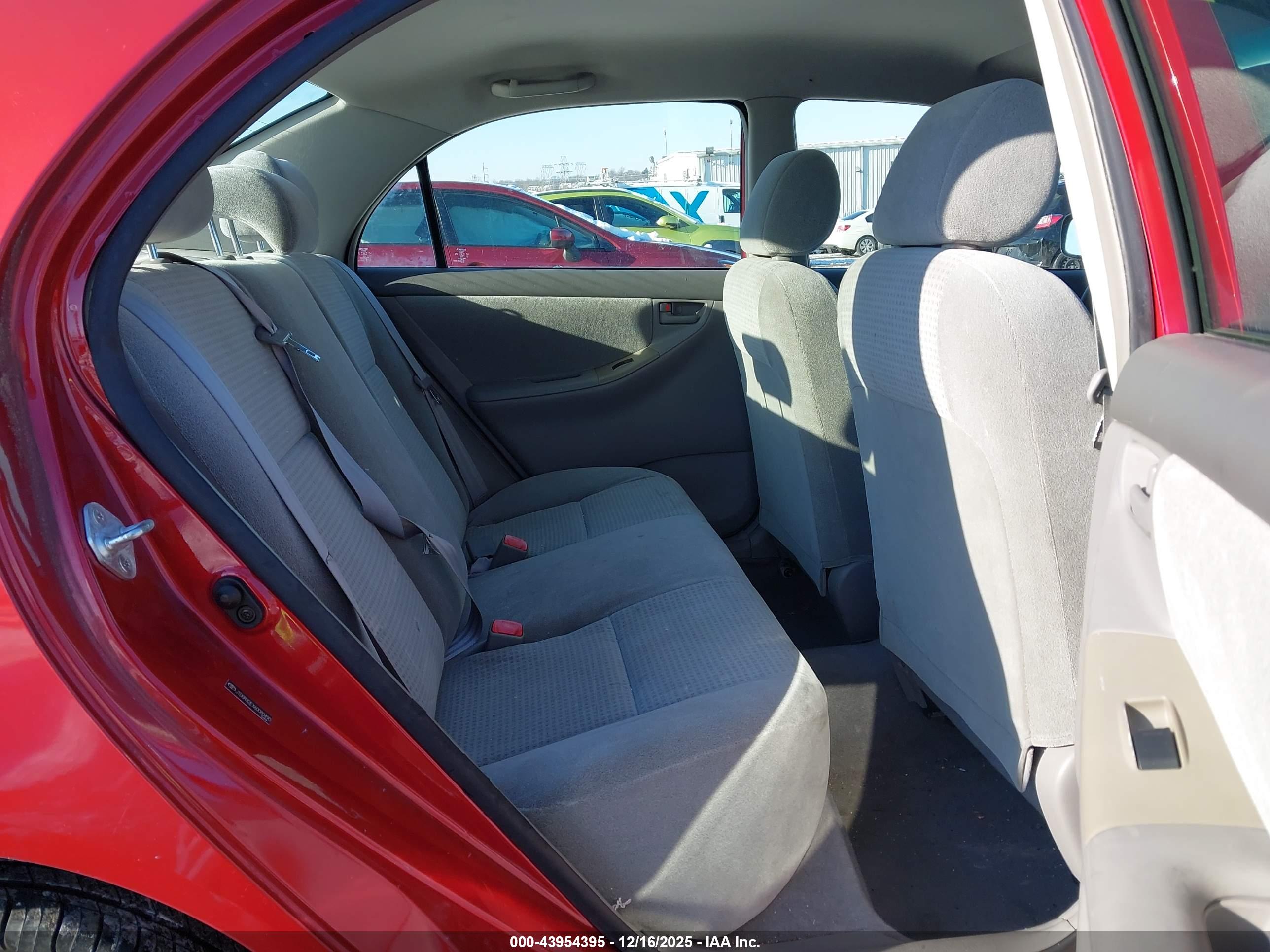 TOYOTA COROLLA image 8