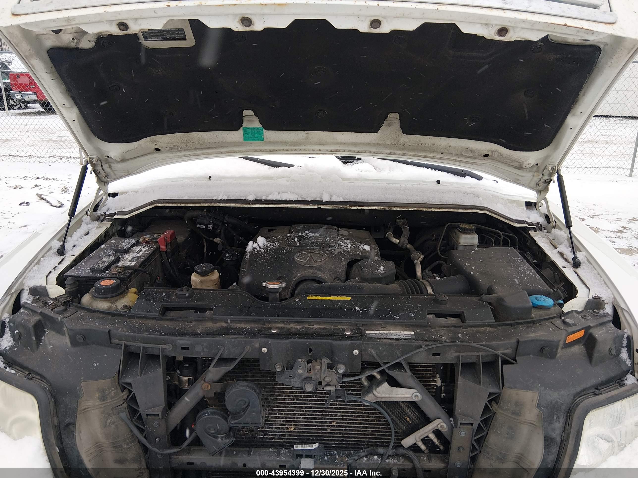 INFINITI QX56 image 10