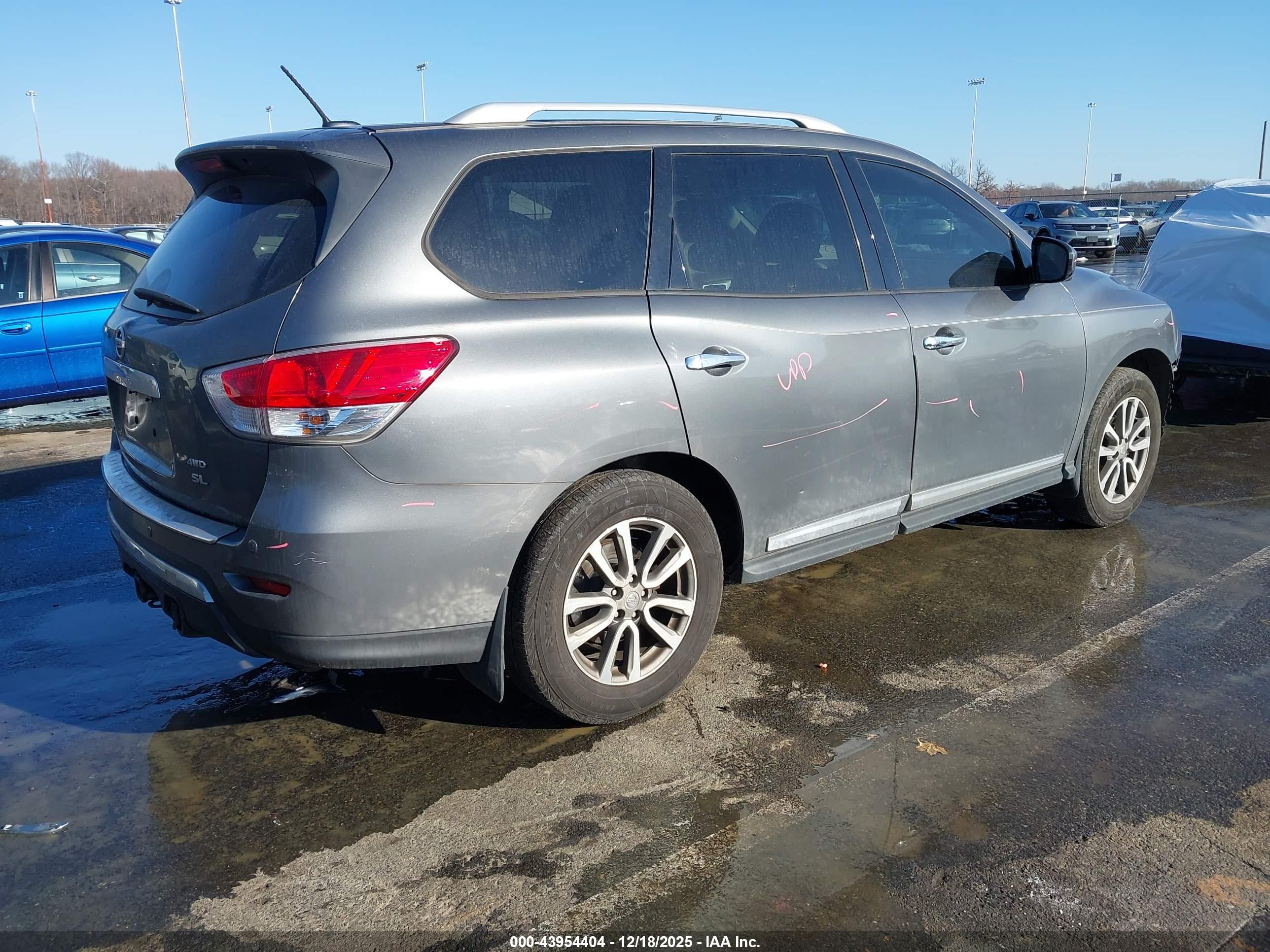 NISSAN PATHFINDER image 4
