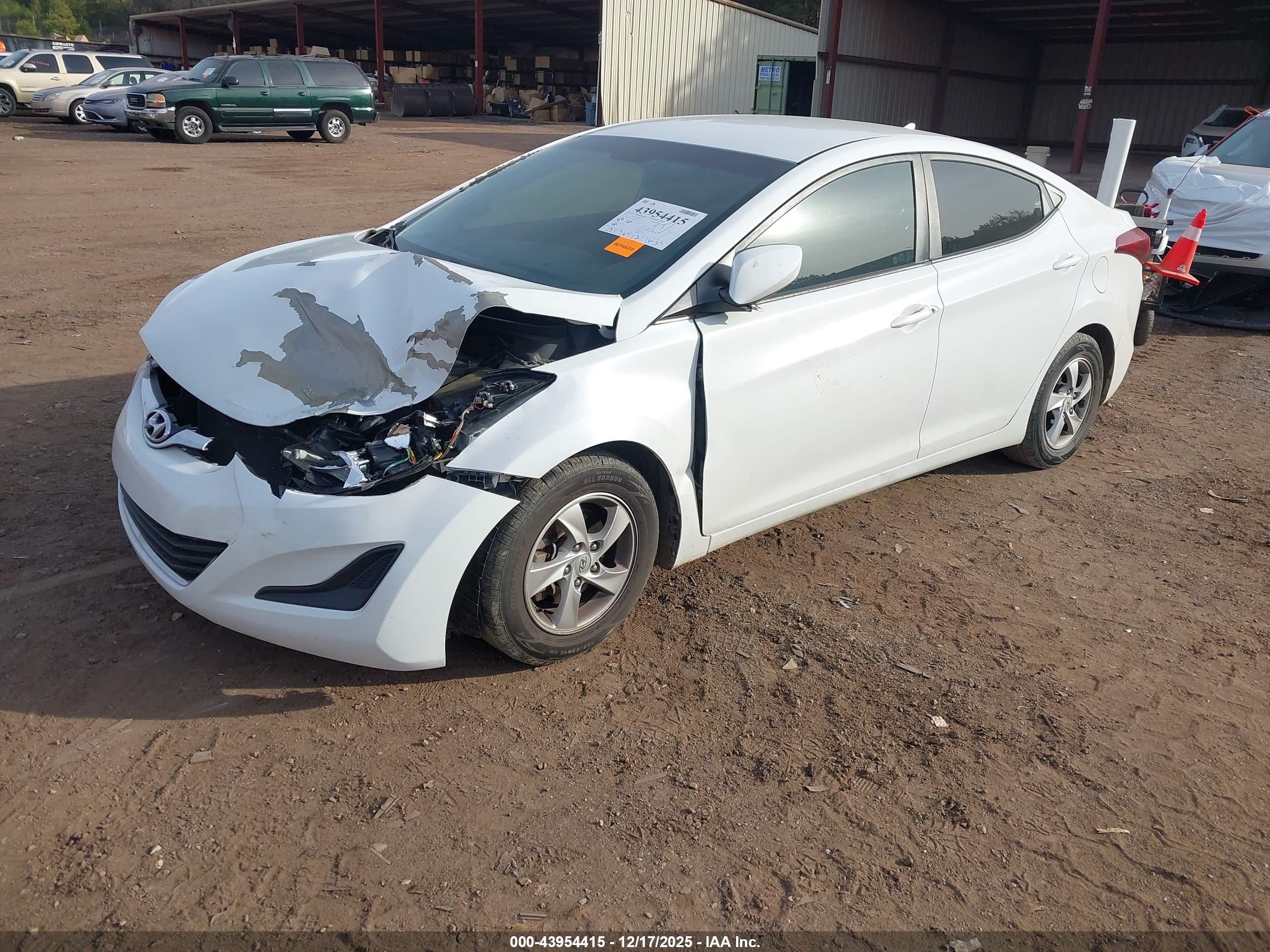 HYUNDAI ELANTRA image 2