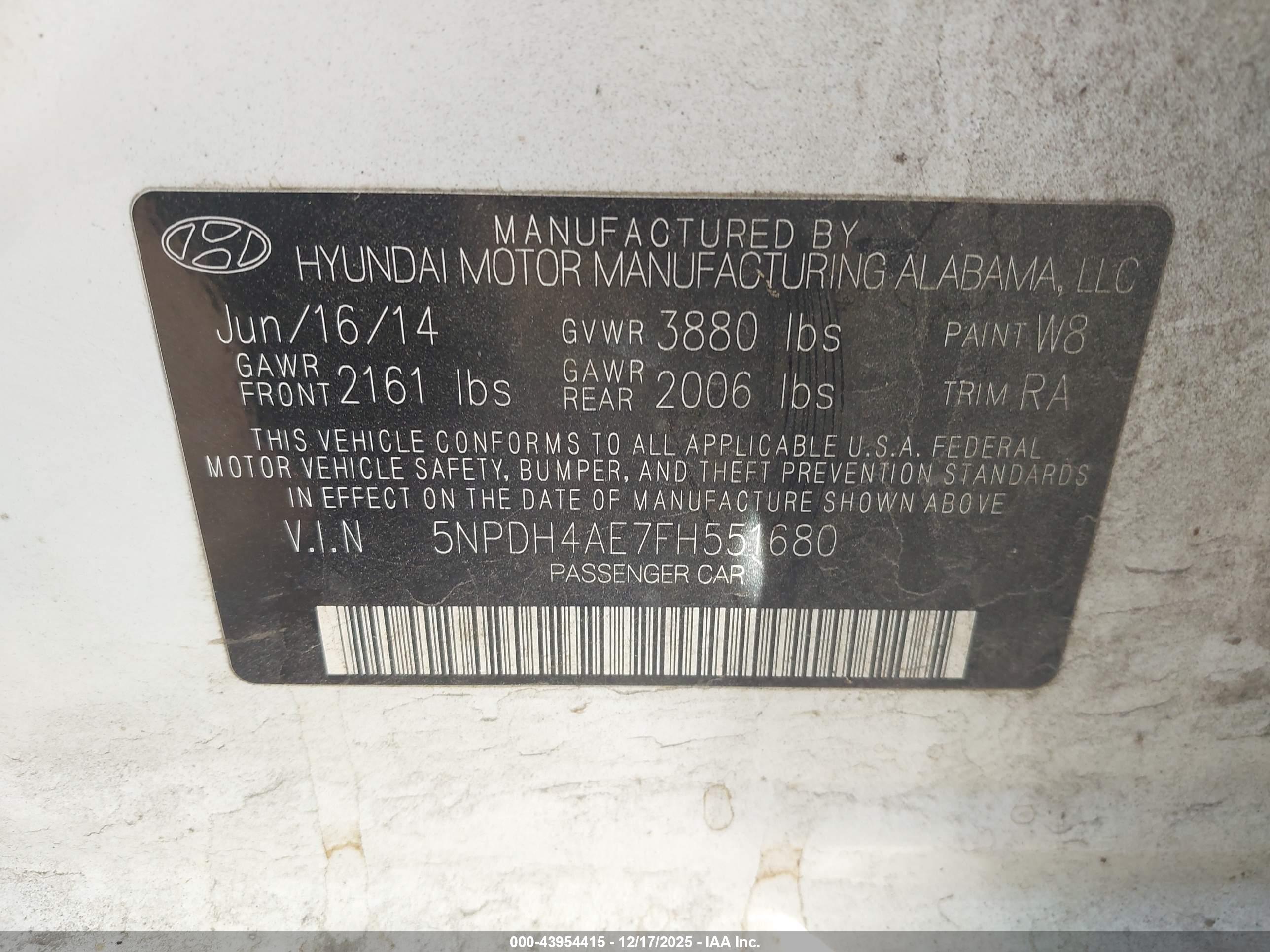 HYUNDAI ELANTRA image 9