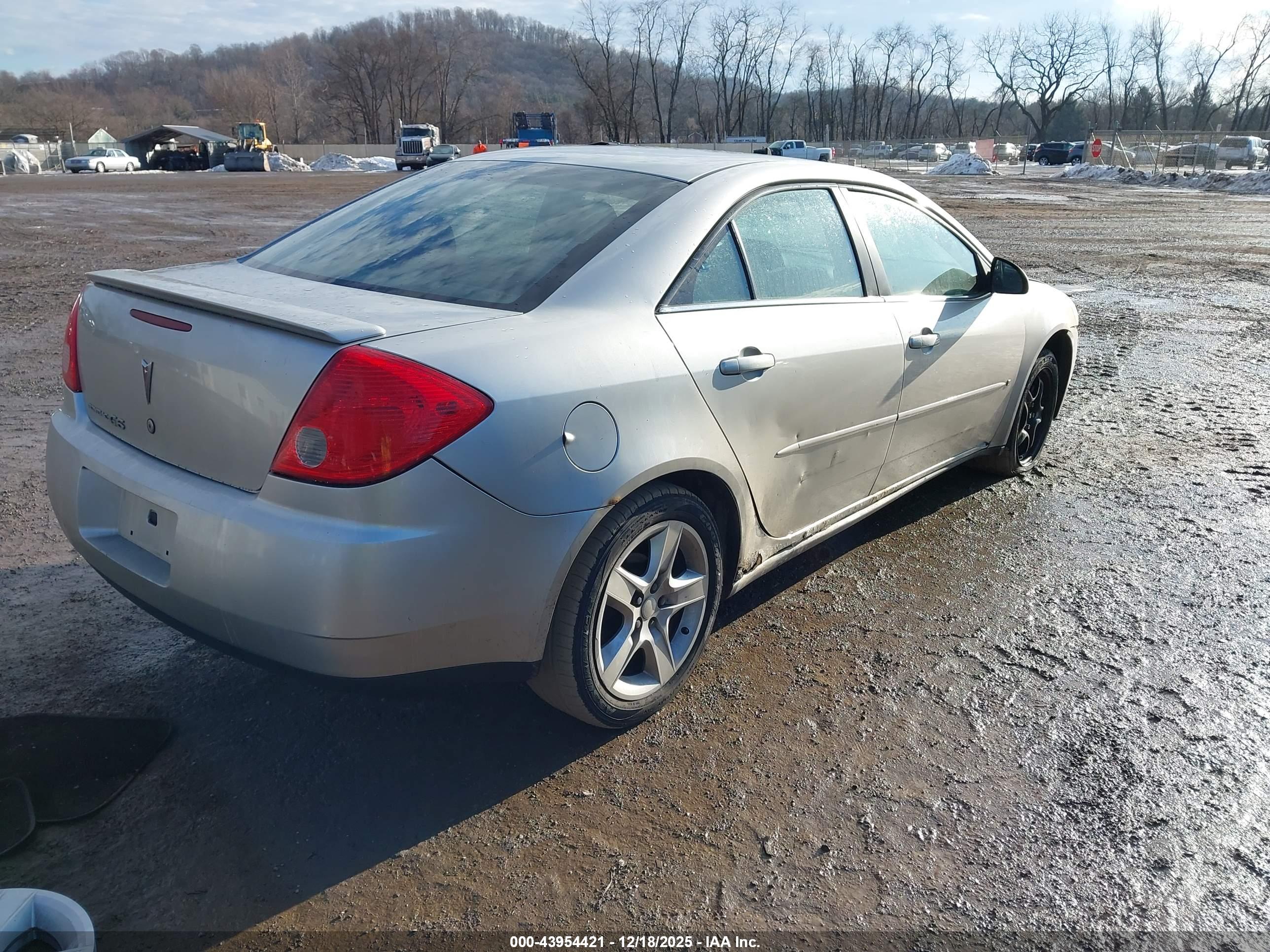 PONTIAC G6 image 4