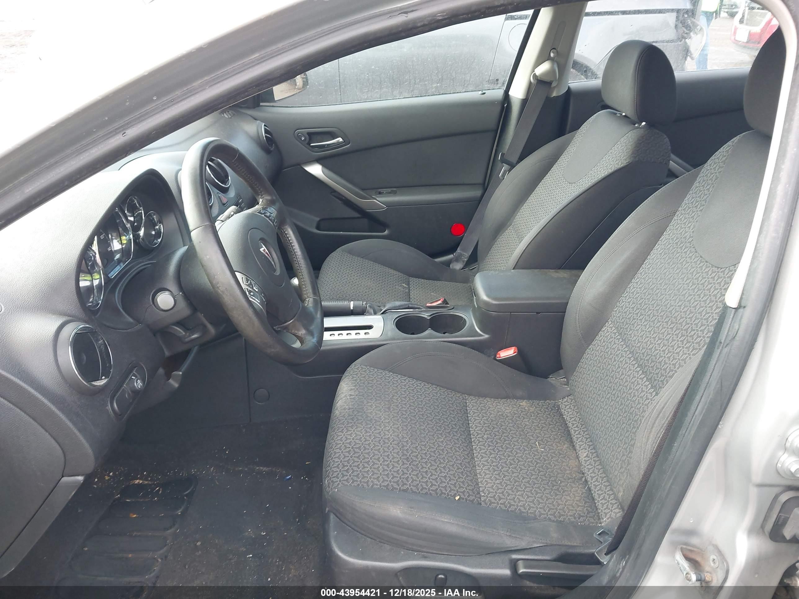 PONTIAC G6 image 5
