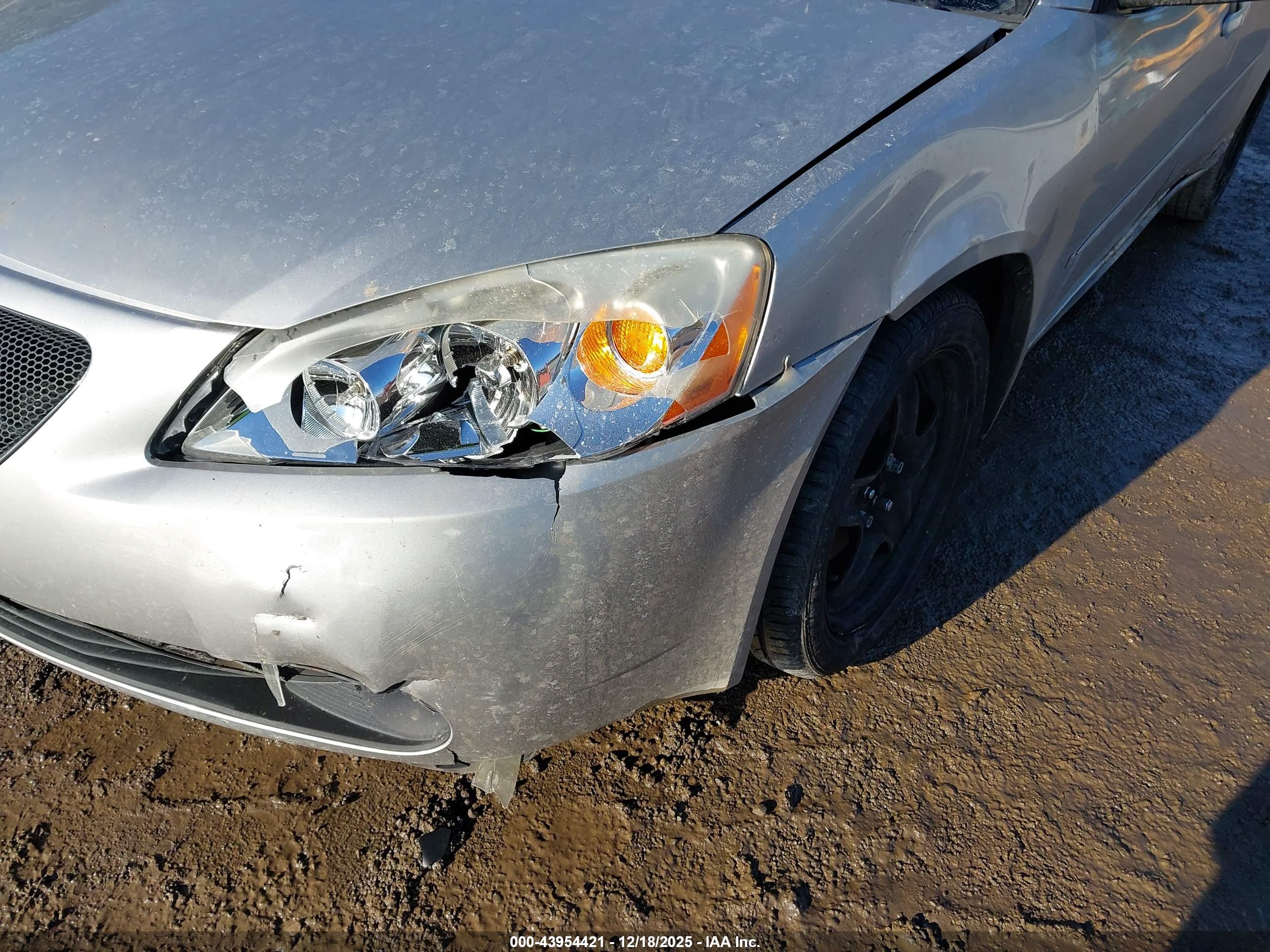 PONTIAC G6 image 6