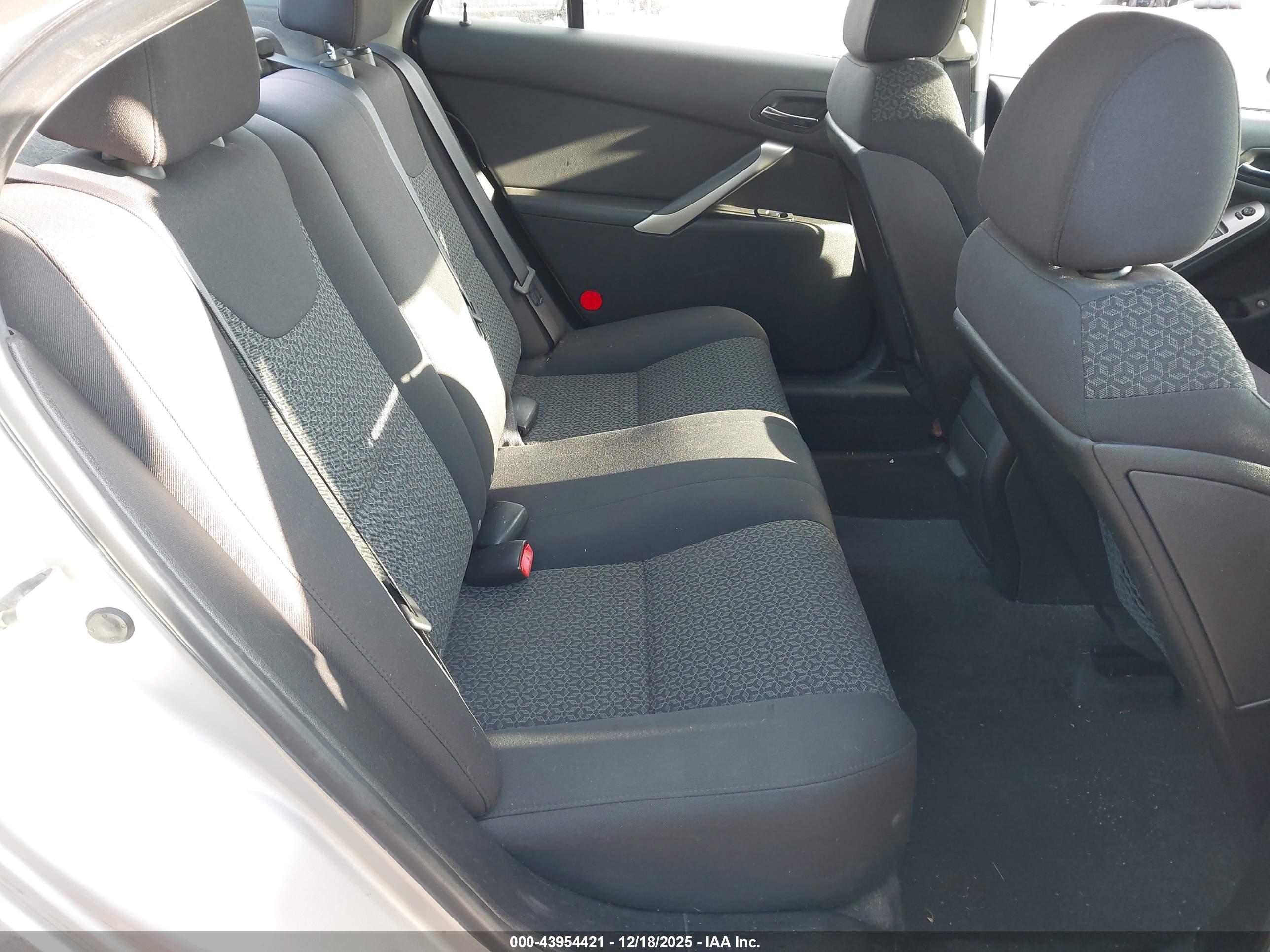PONTIAC G6 image 8