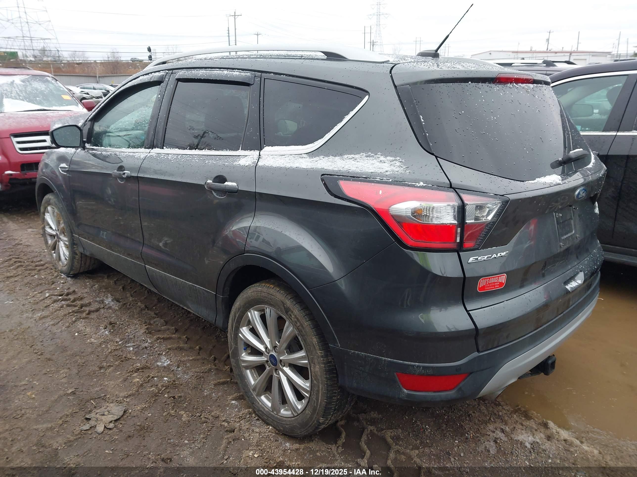 FORD ESCAPE image 3