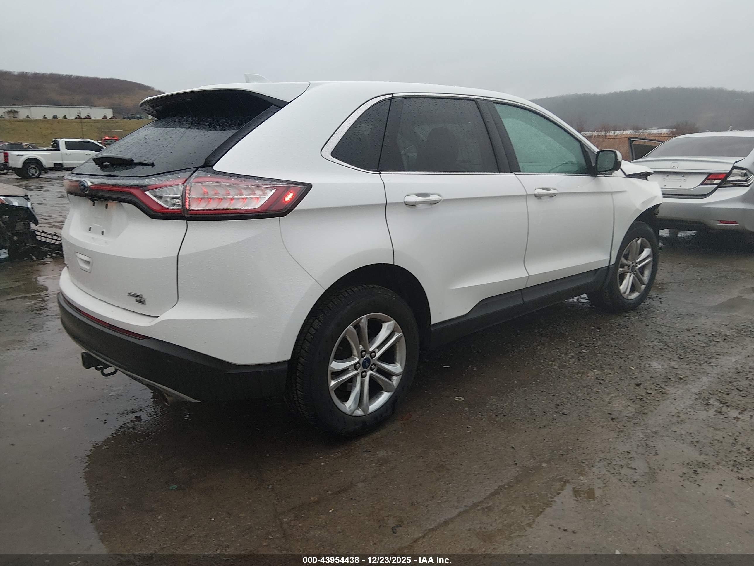 FORD EDGE image 4