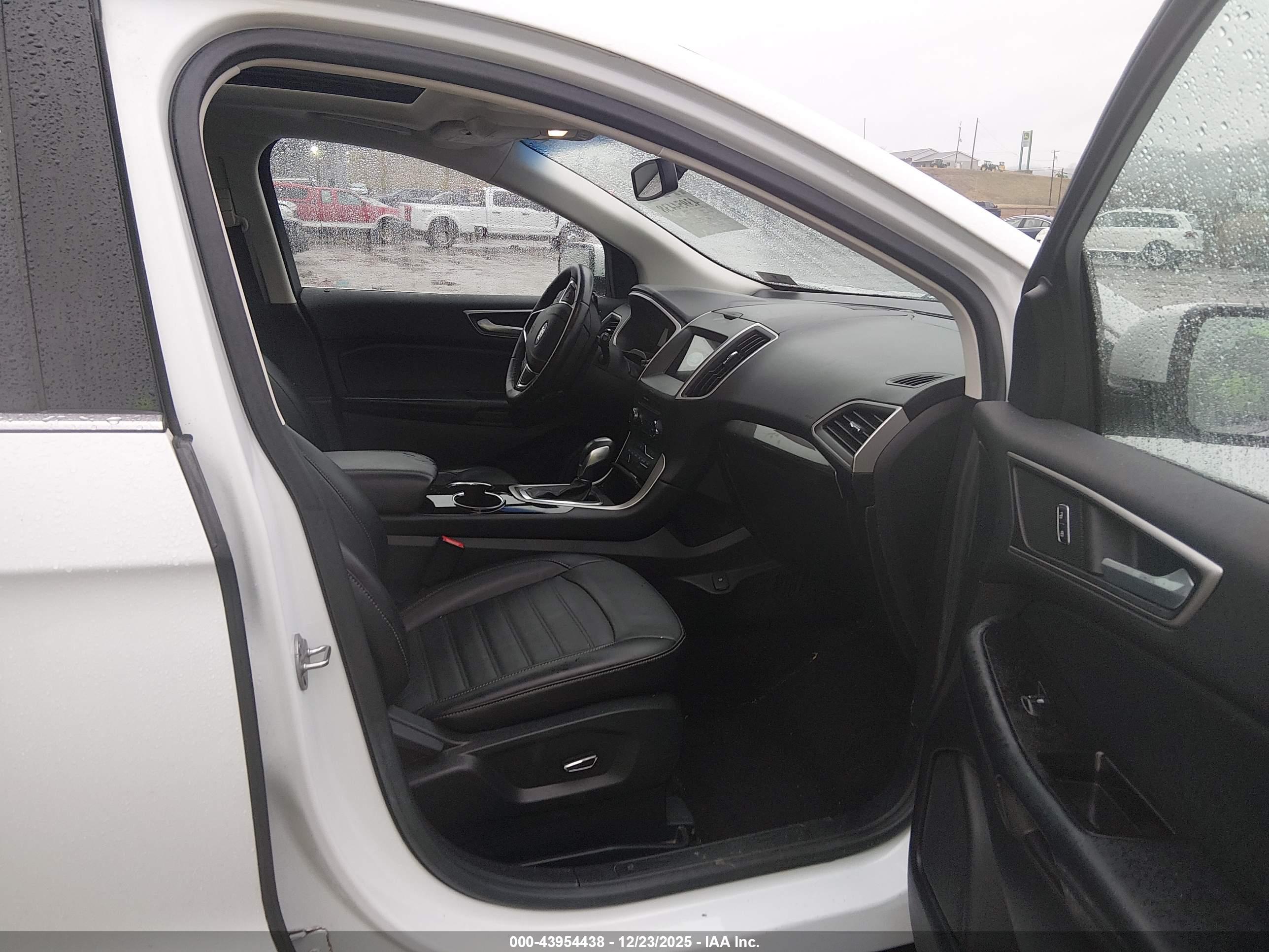 FORD EDGE image 5