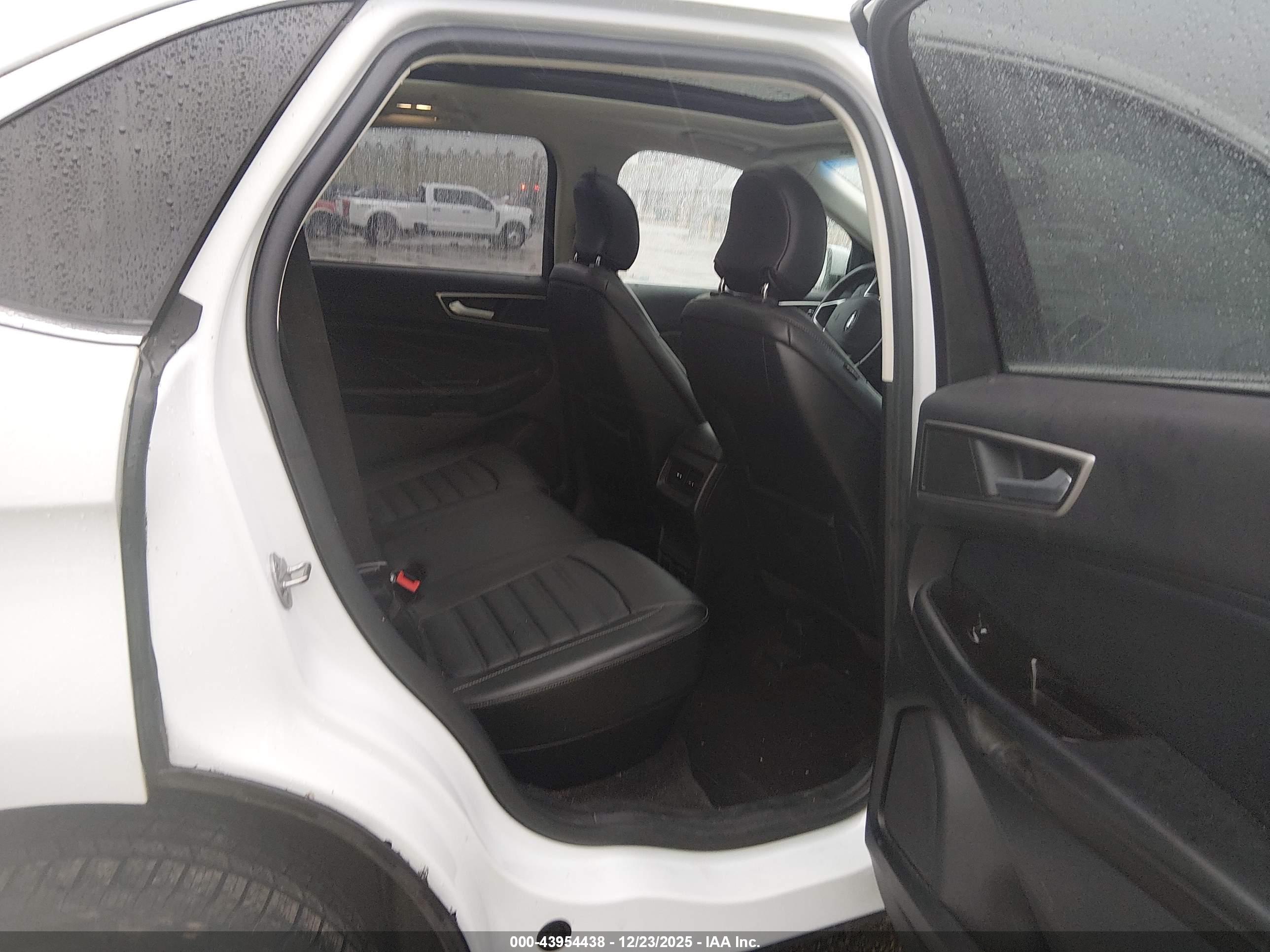 FORD EDGE image 8