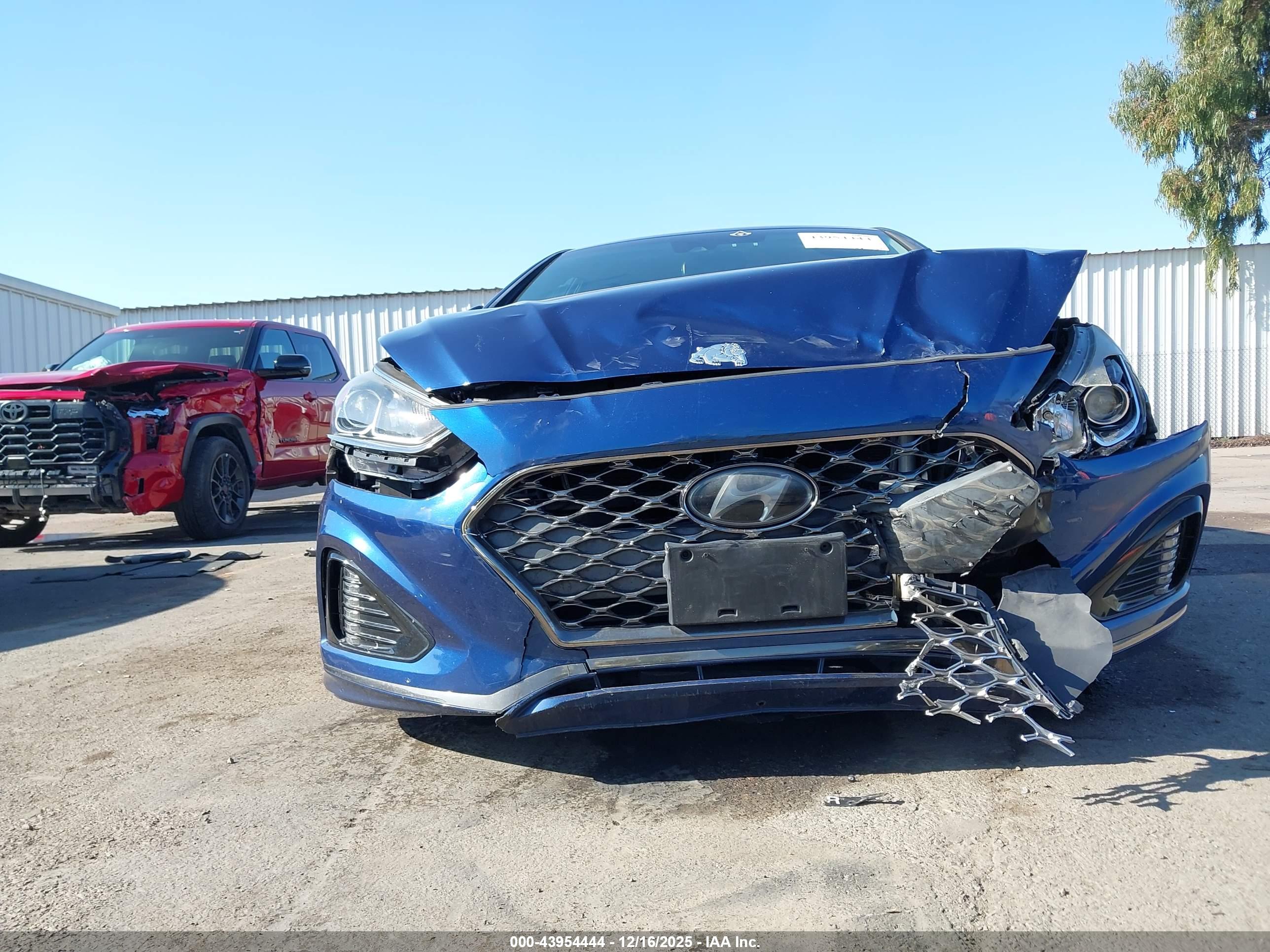 HYUNDAI SONATA image 6
