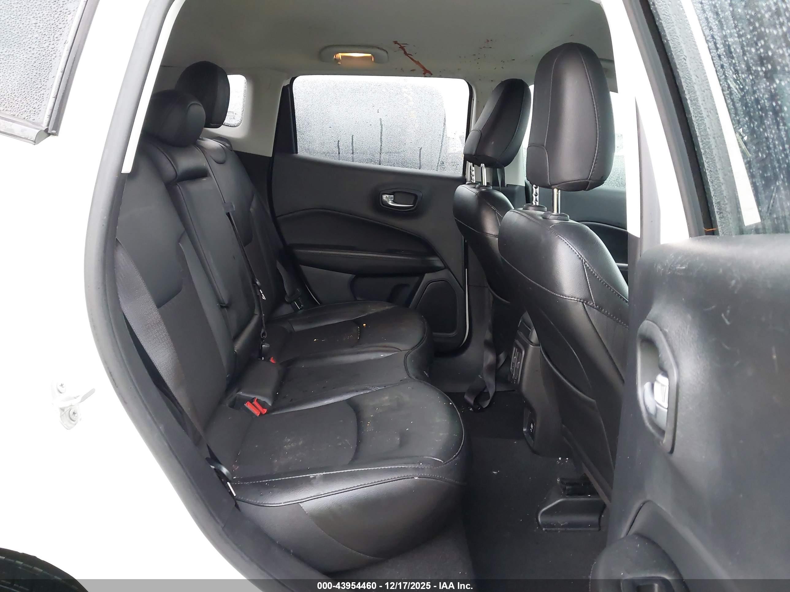 JEEP COMPASS image 8