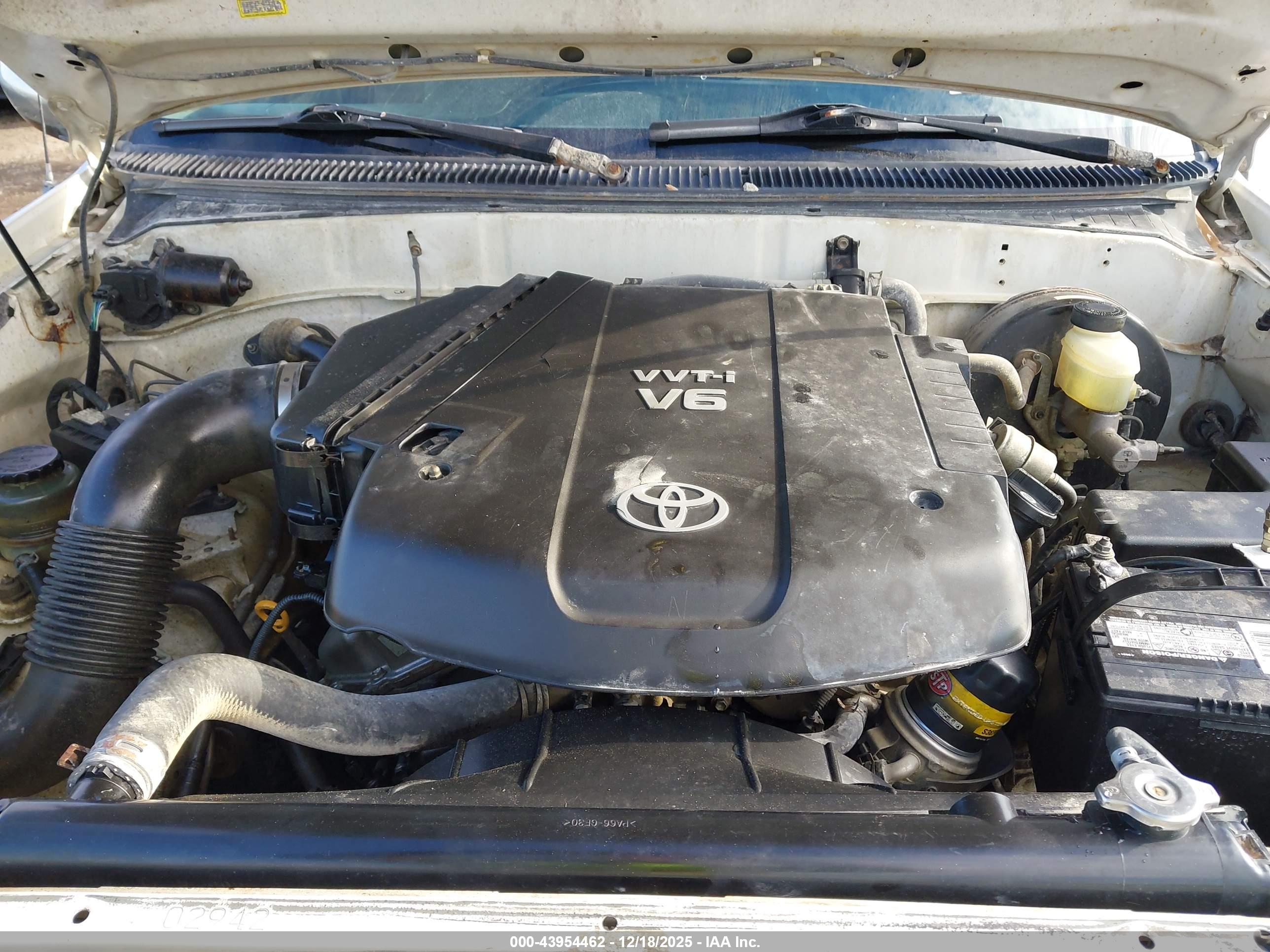 TOYOTA TUNDRA image 10