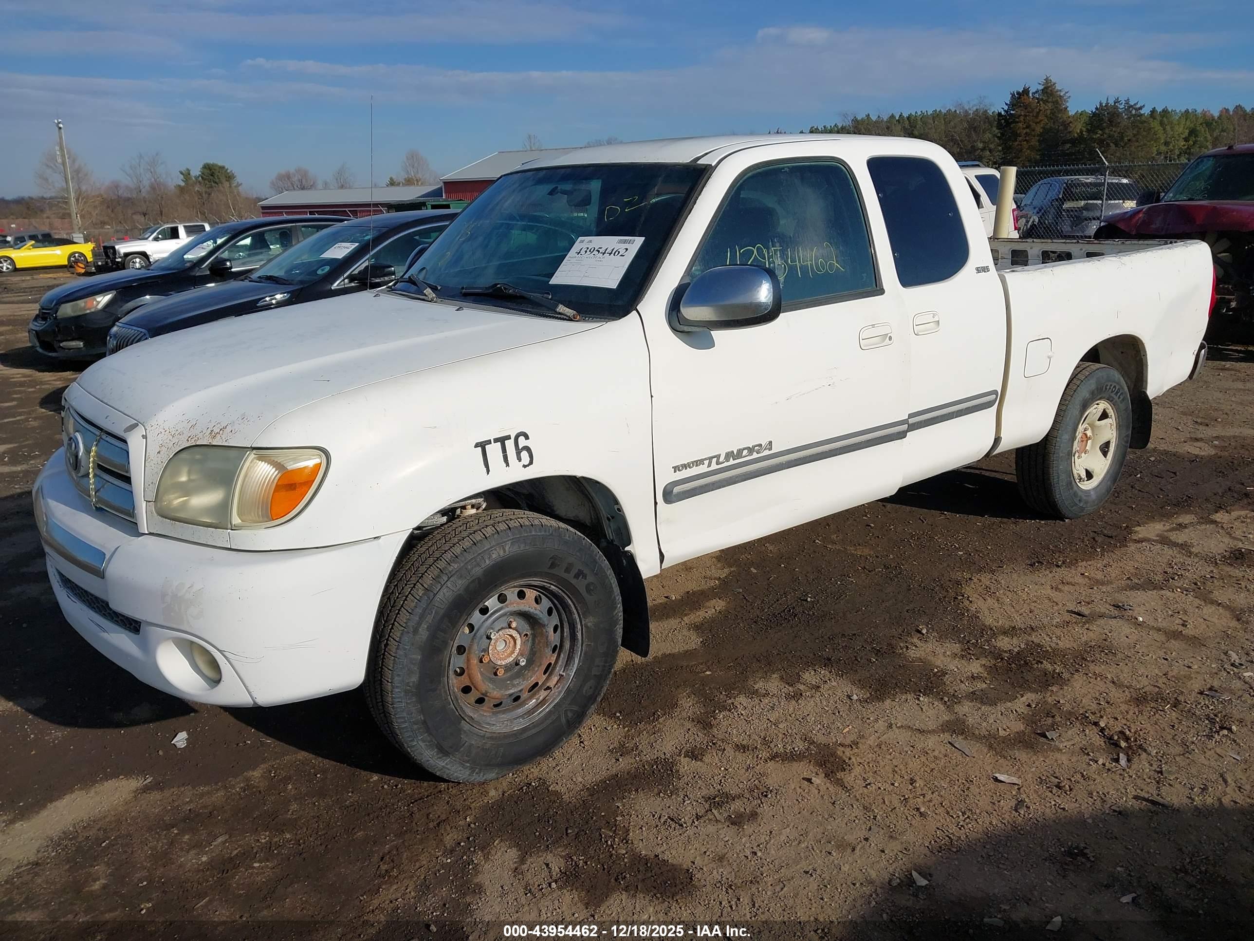 TOYOTA TUNDRA image 2