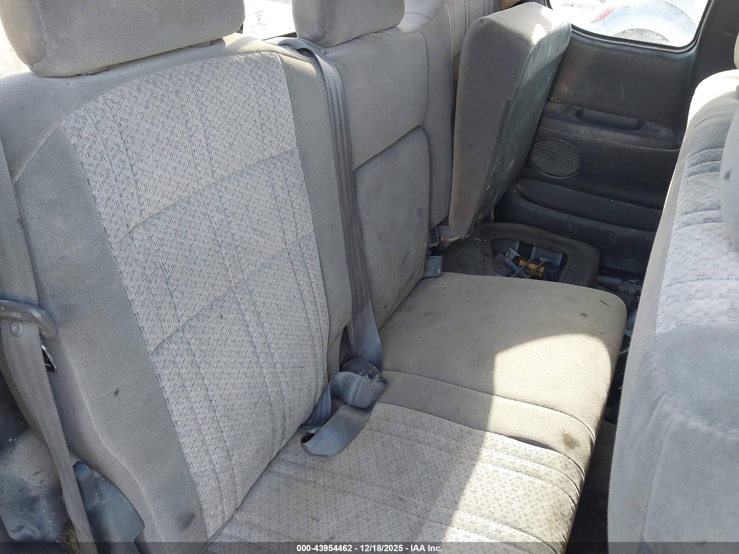 TOYOTA TUNDRA image 8