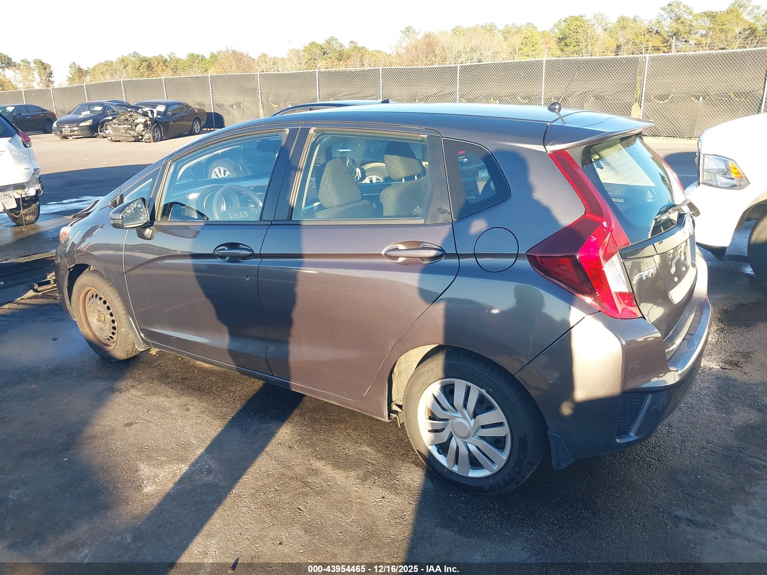 HONDA FIT image 3