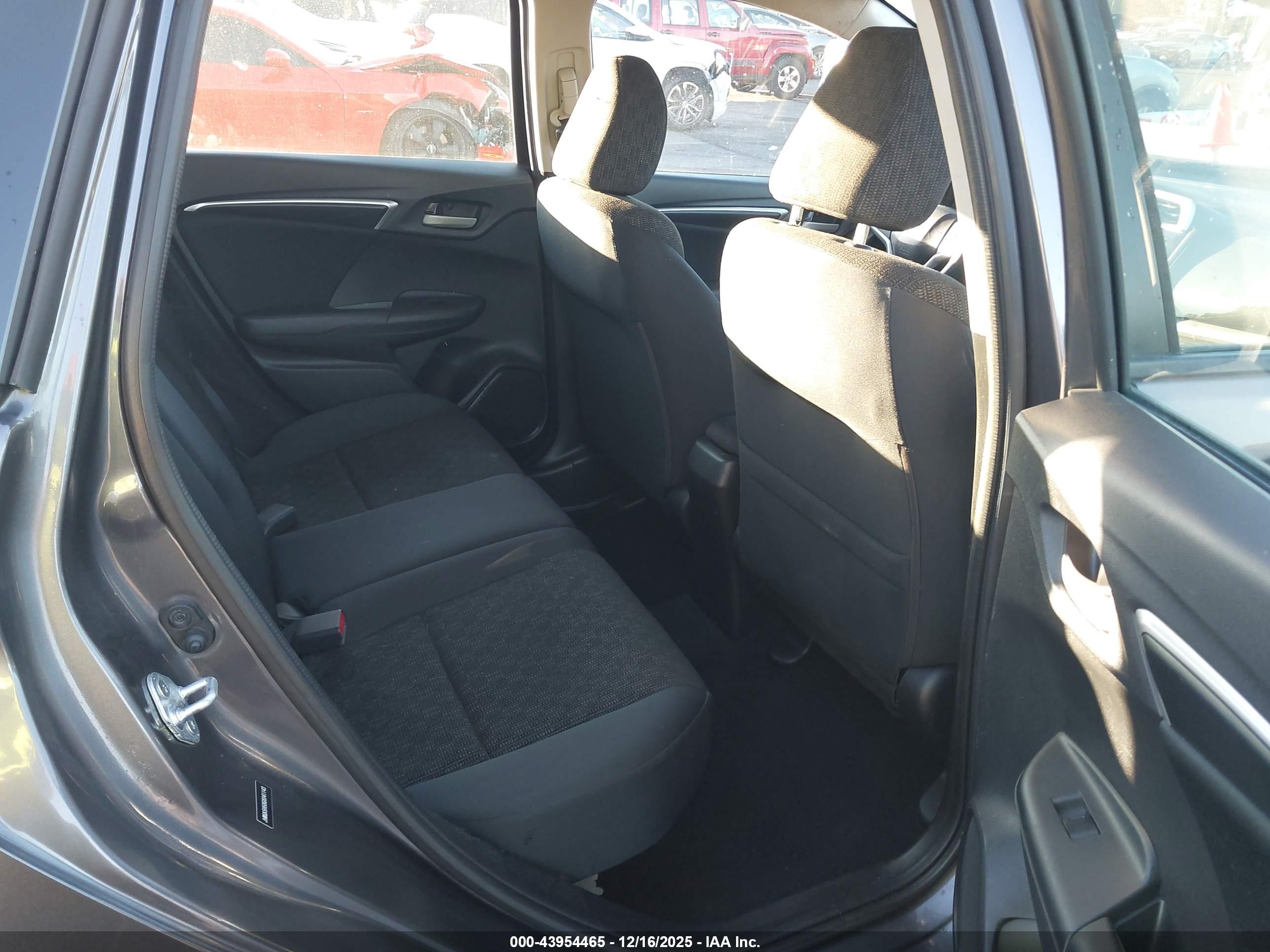 HONDA FIT image 8