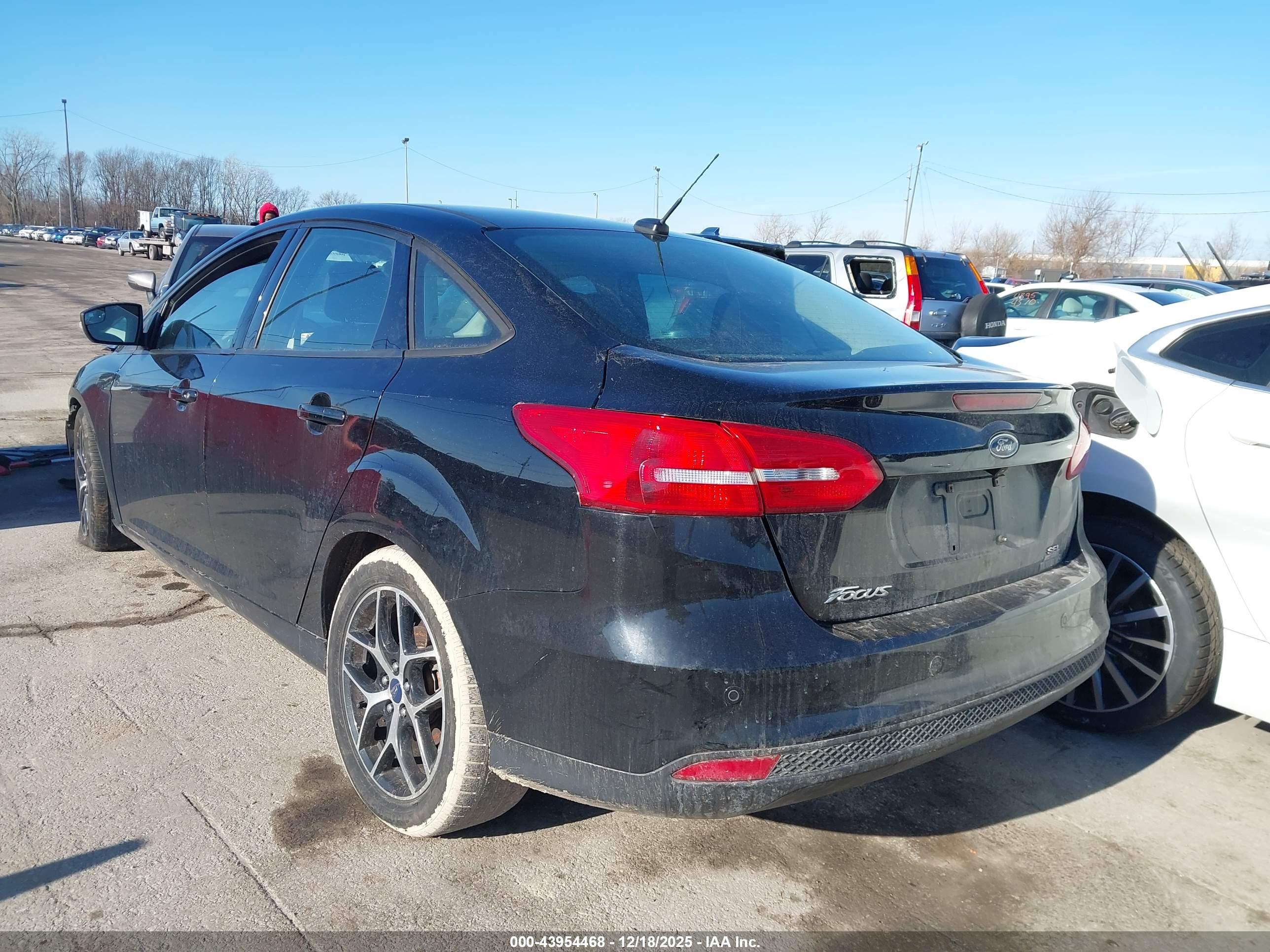 FORD FOCUS image 3