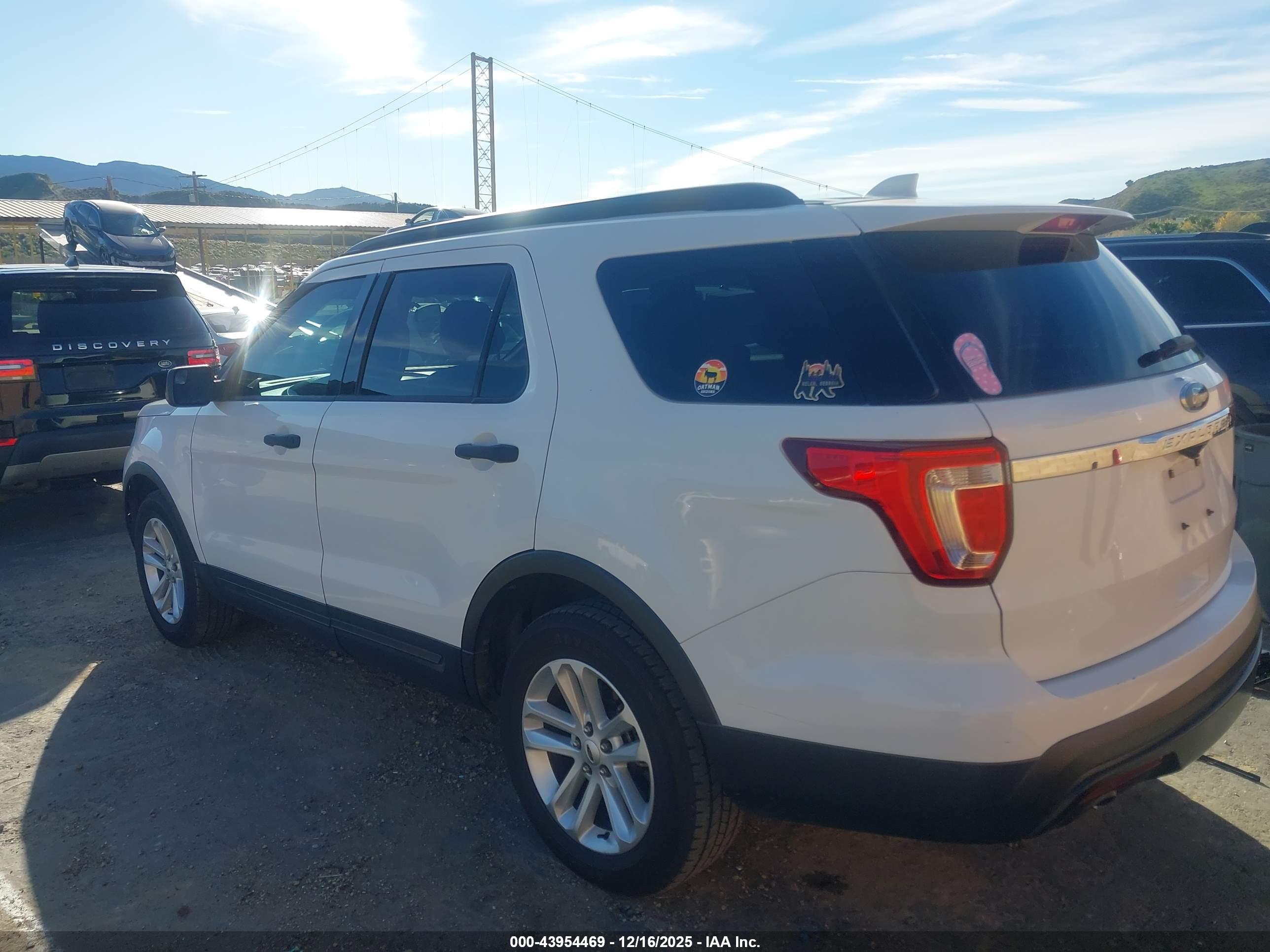 FORD EXPLORER image 3