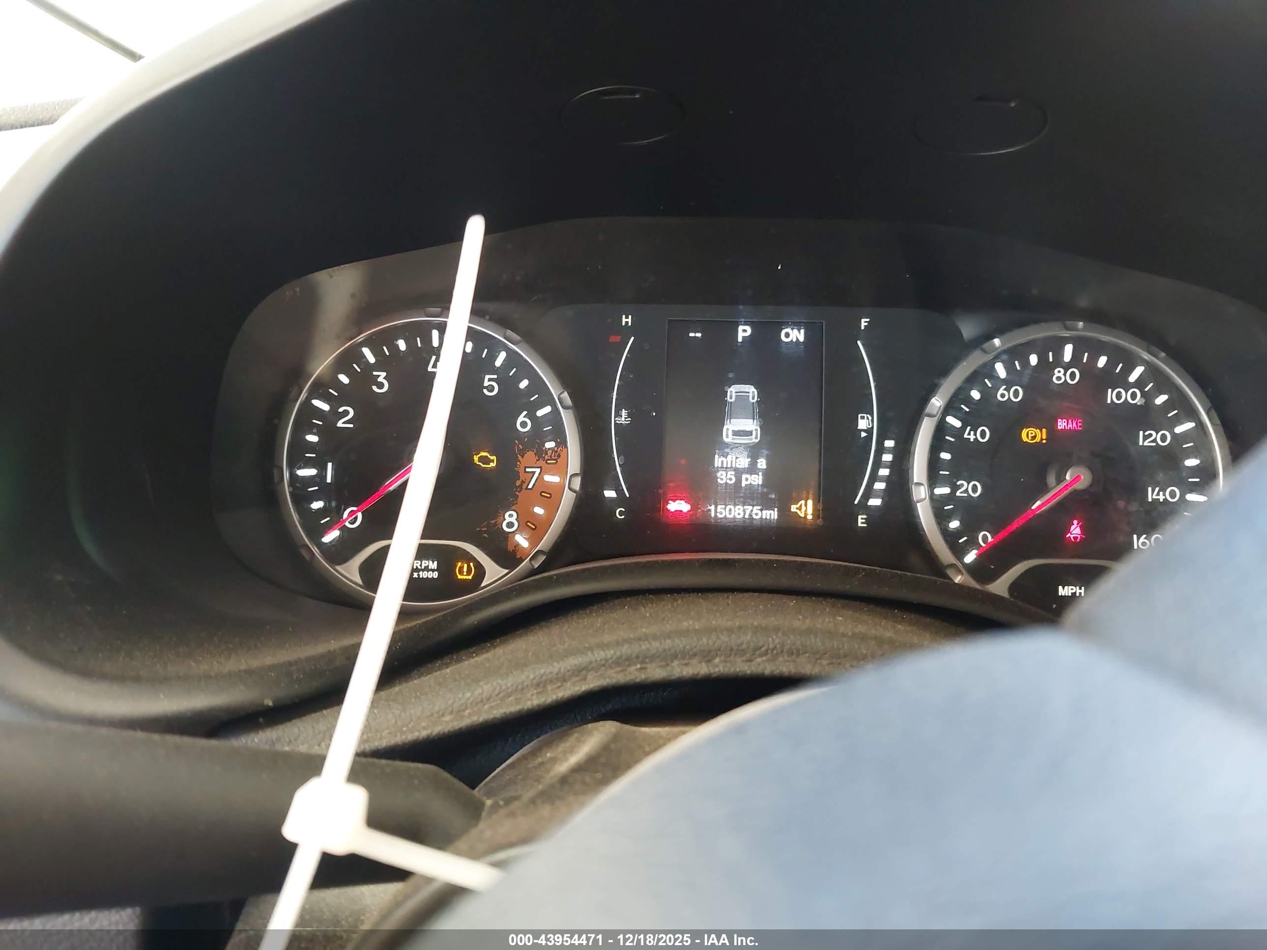 JEEP RENEGADE image 7