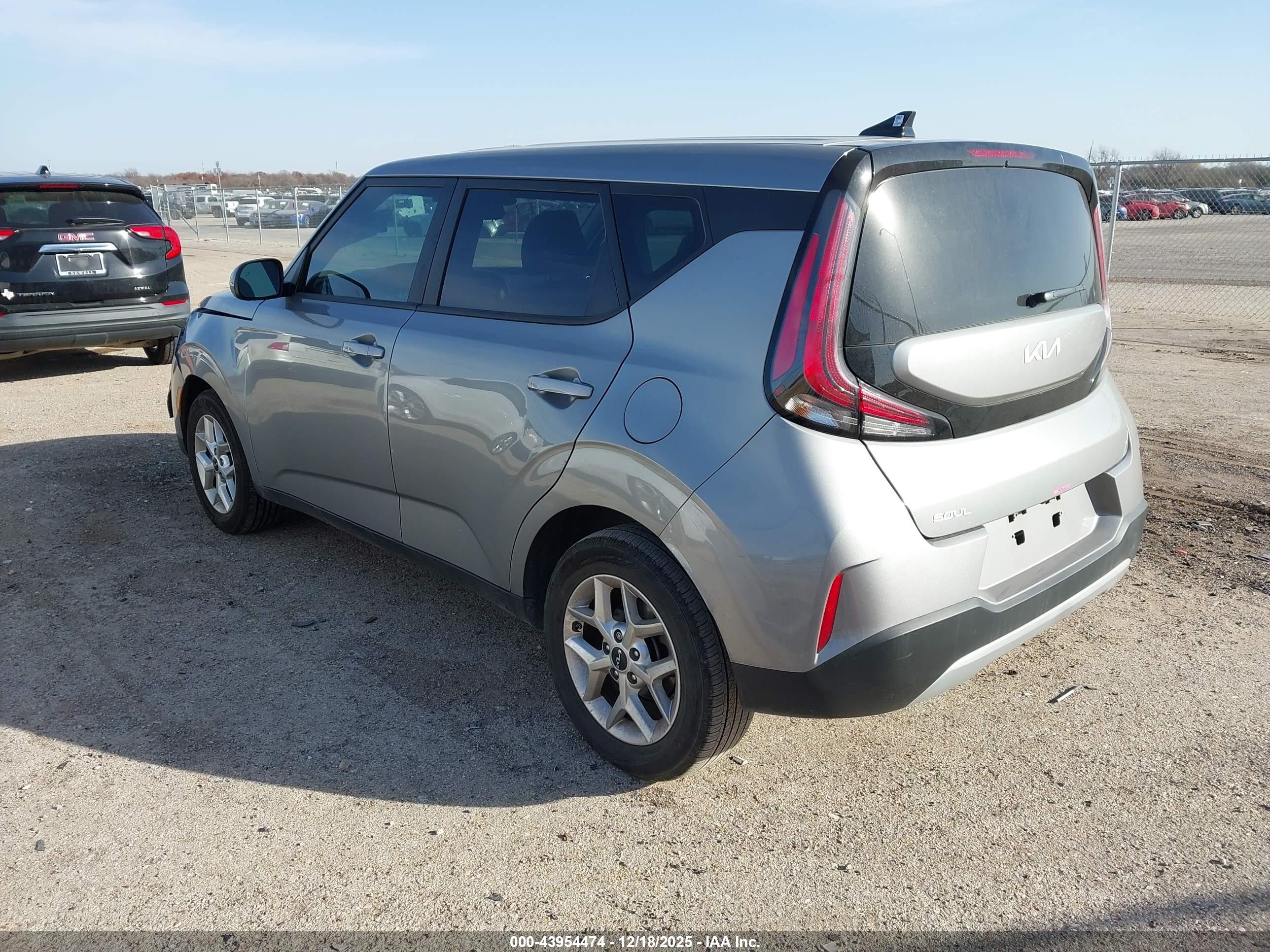 KIA SOUL image 3