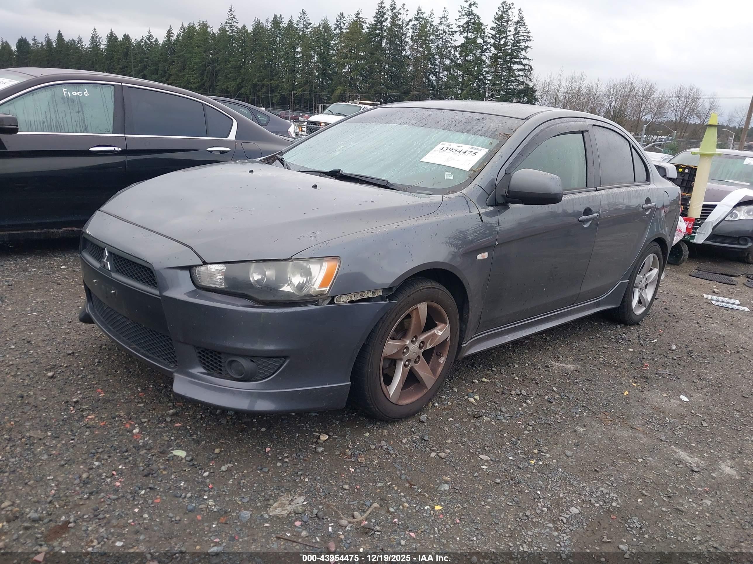 MITSUBISHI LANCER image 2