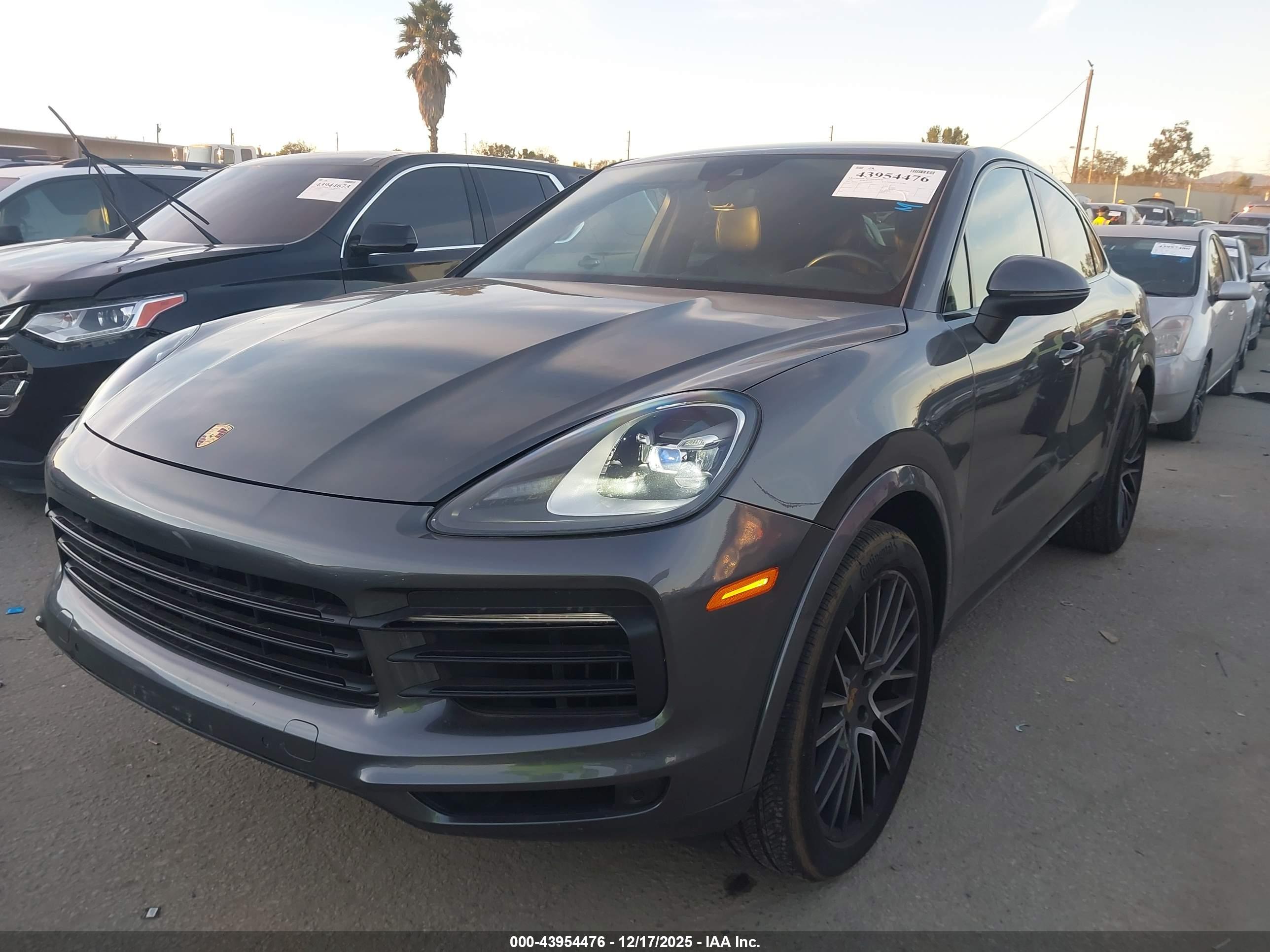 PORSCHE CAYENNE image 2