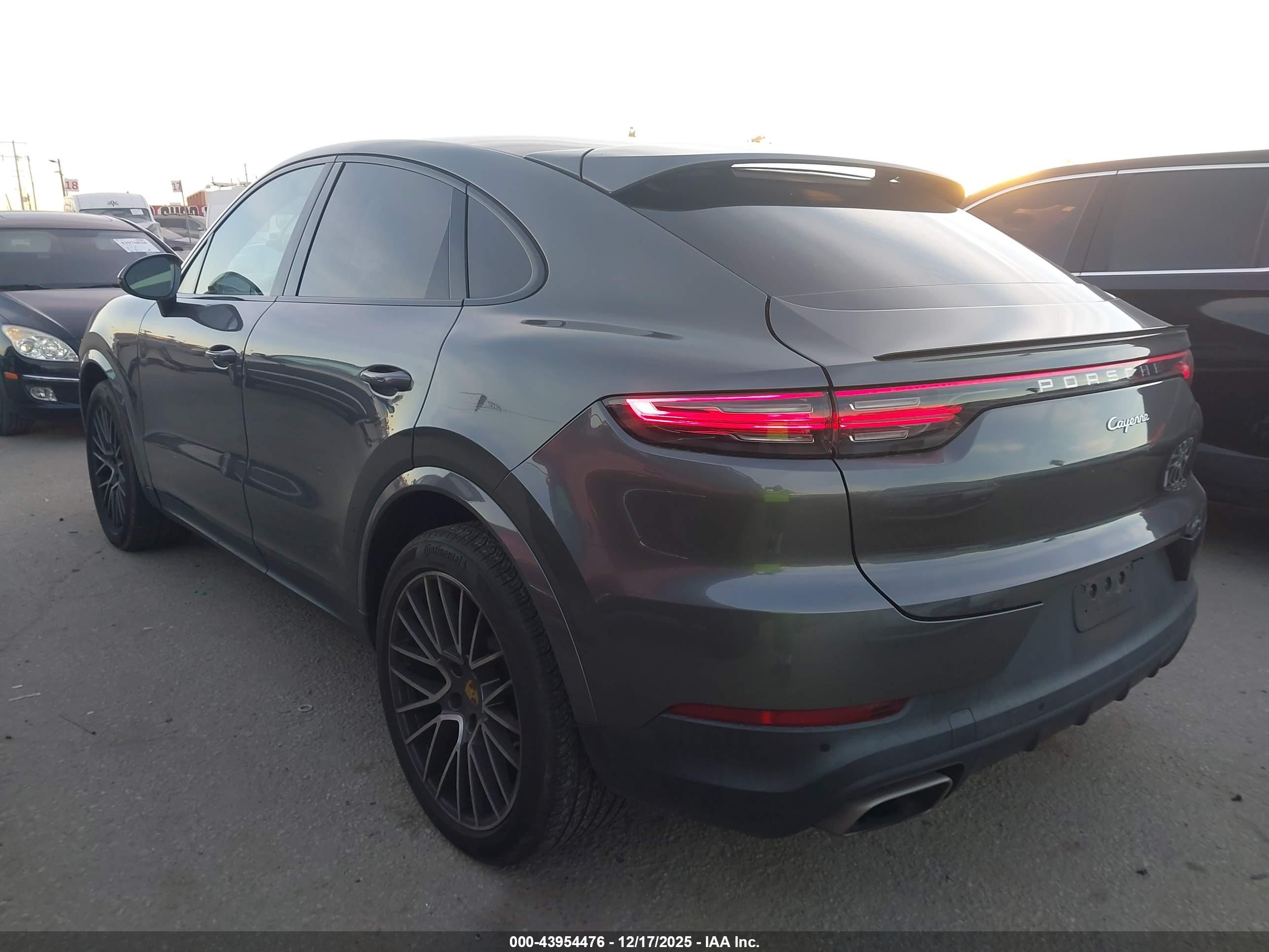 PORSCHE CAYENNE image 3