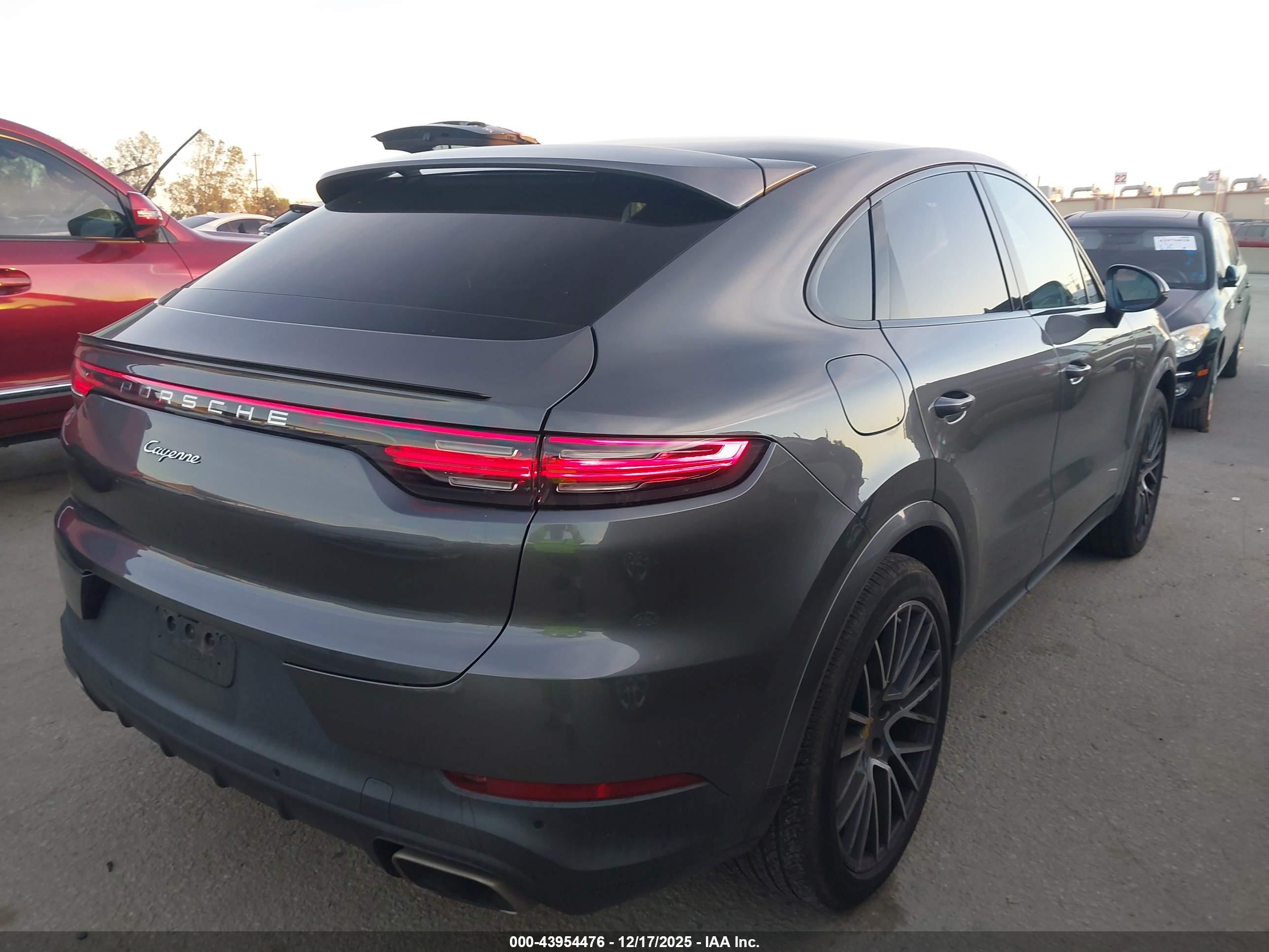 PORSCHE CAYENNE image 4